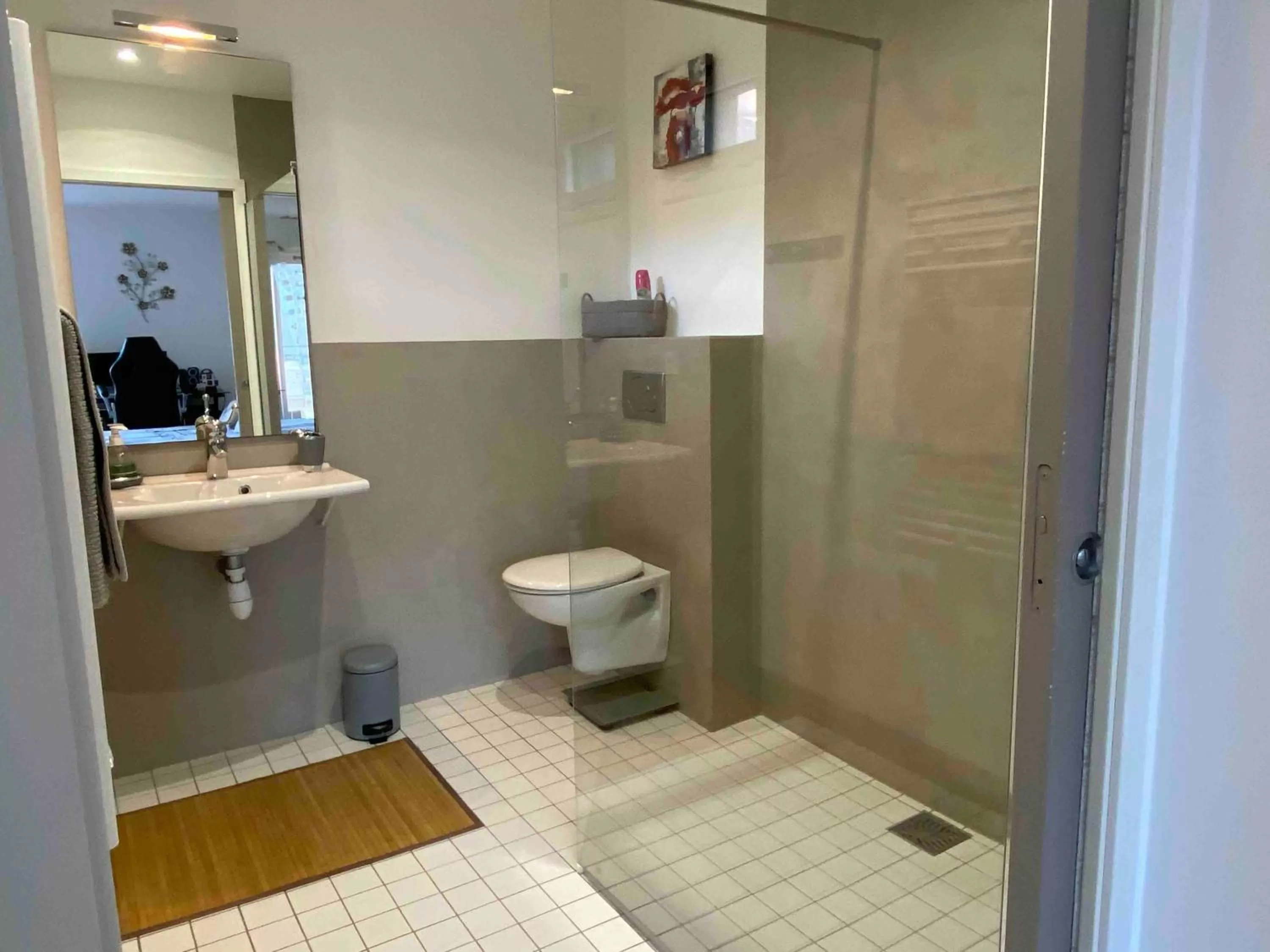 Bathroom in Chambre d'hôte au pied du Ventoux