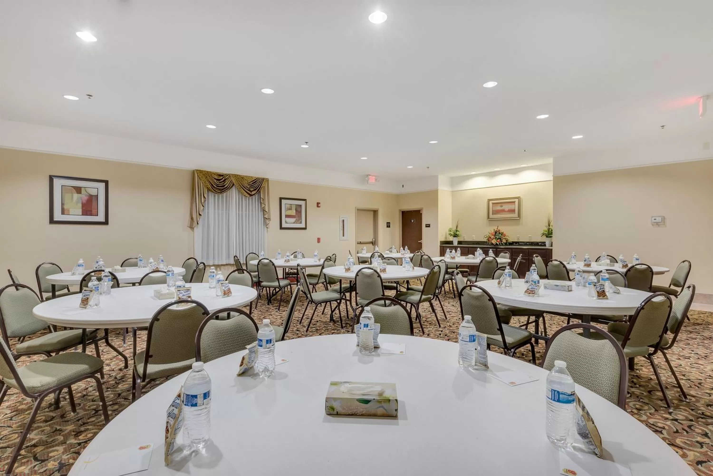 Business facilities in Super 8 by Wyndham Hidalgo at La Plaza Mall & Mcallen Airport