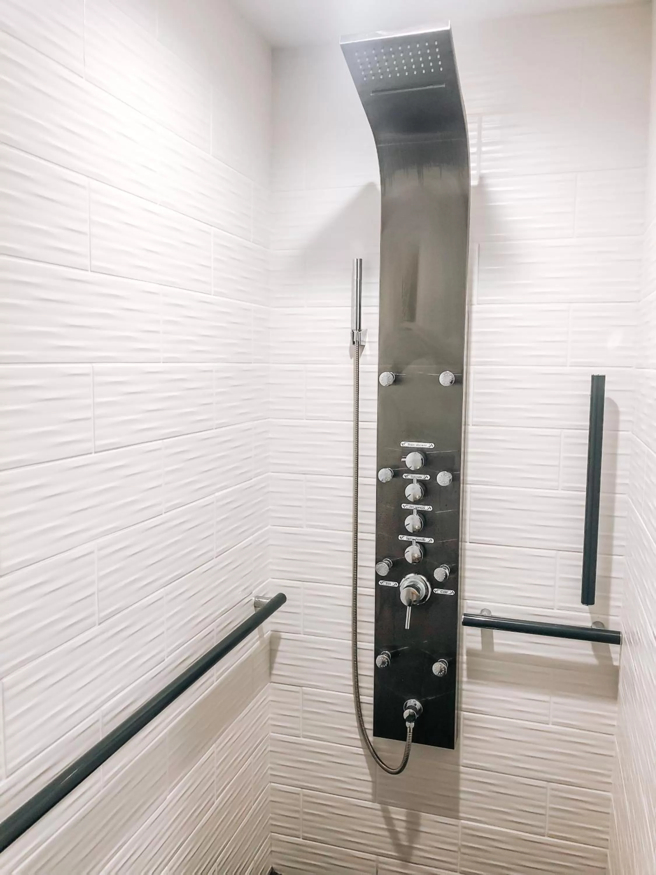 EO Bungalows, Black Hills