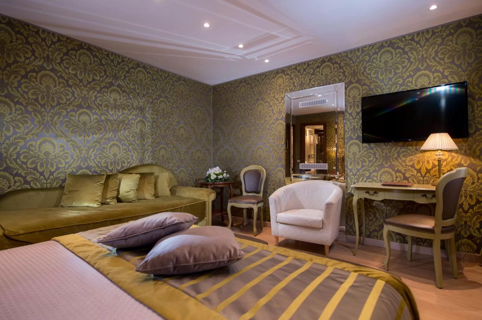 Photo of the whole room, Bed in Hotel Ca' Marinella