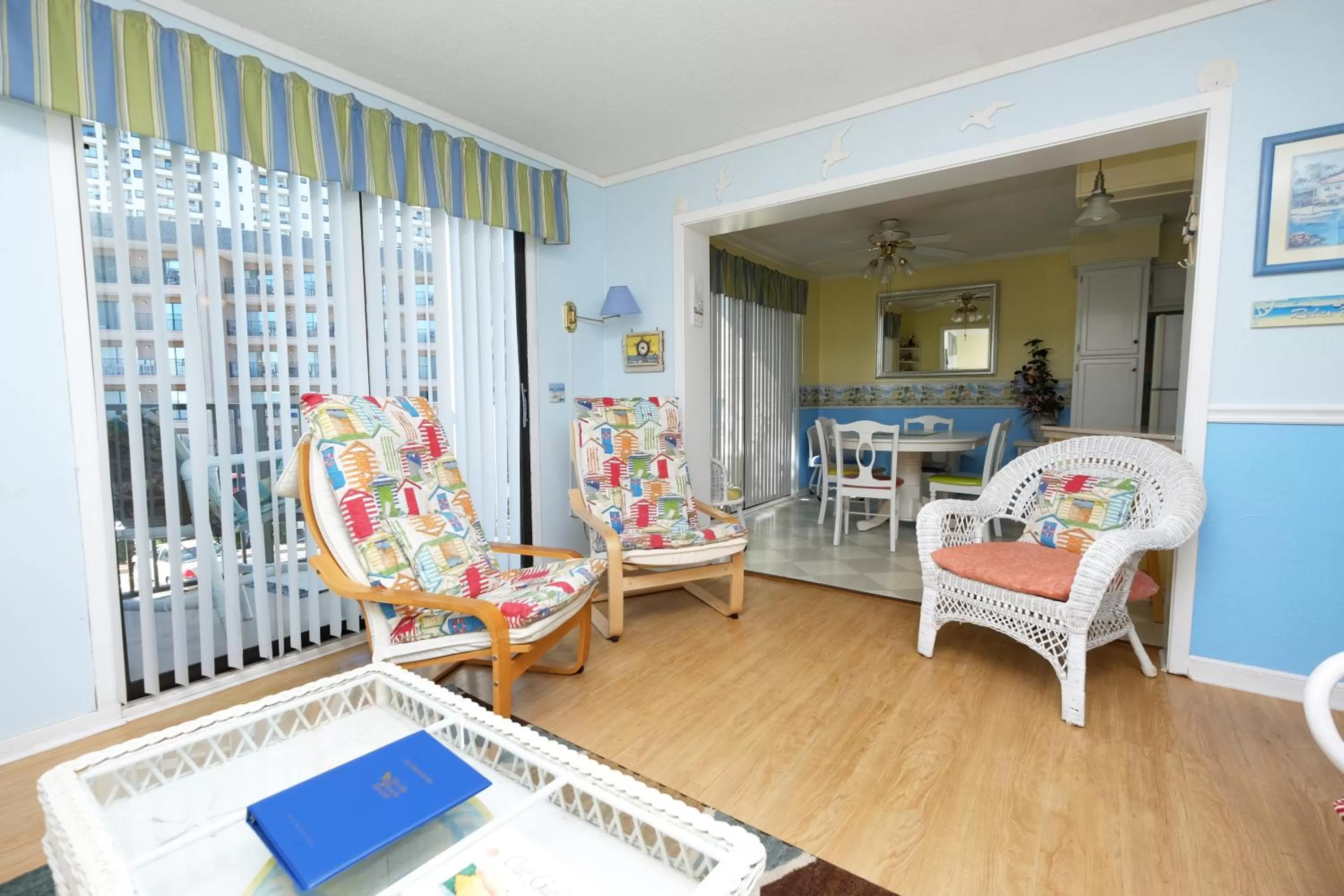 Living room, Seating Area in Myrtle Beach Resort by Beach Vacations