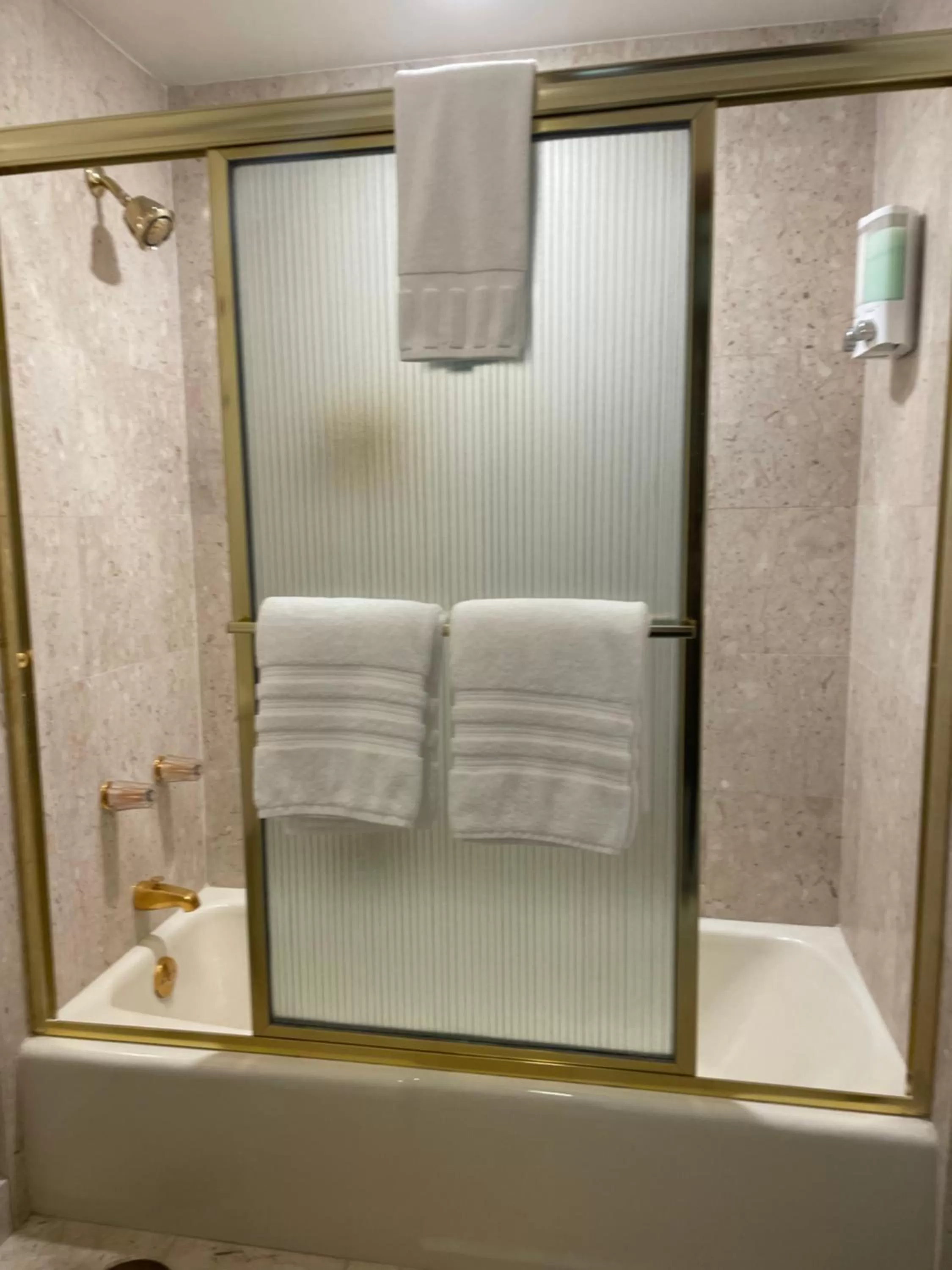 Bathroom in Hotel Phillips