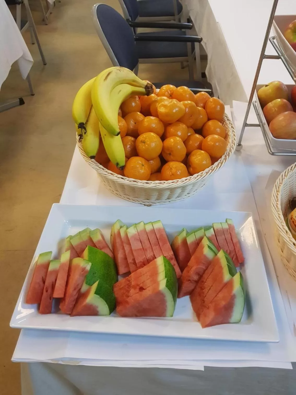 Restaurant/places to eat in Mariners Court Hotel Sydney