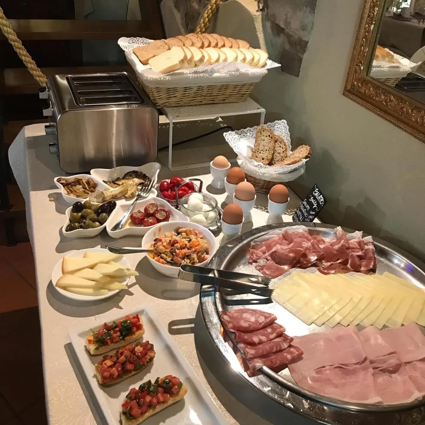 Food in Hotel Volterra In Superior
