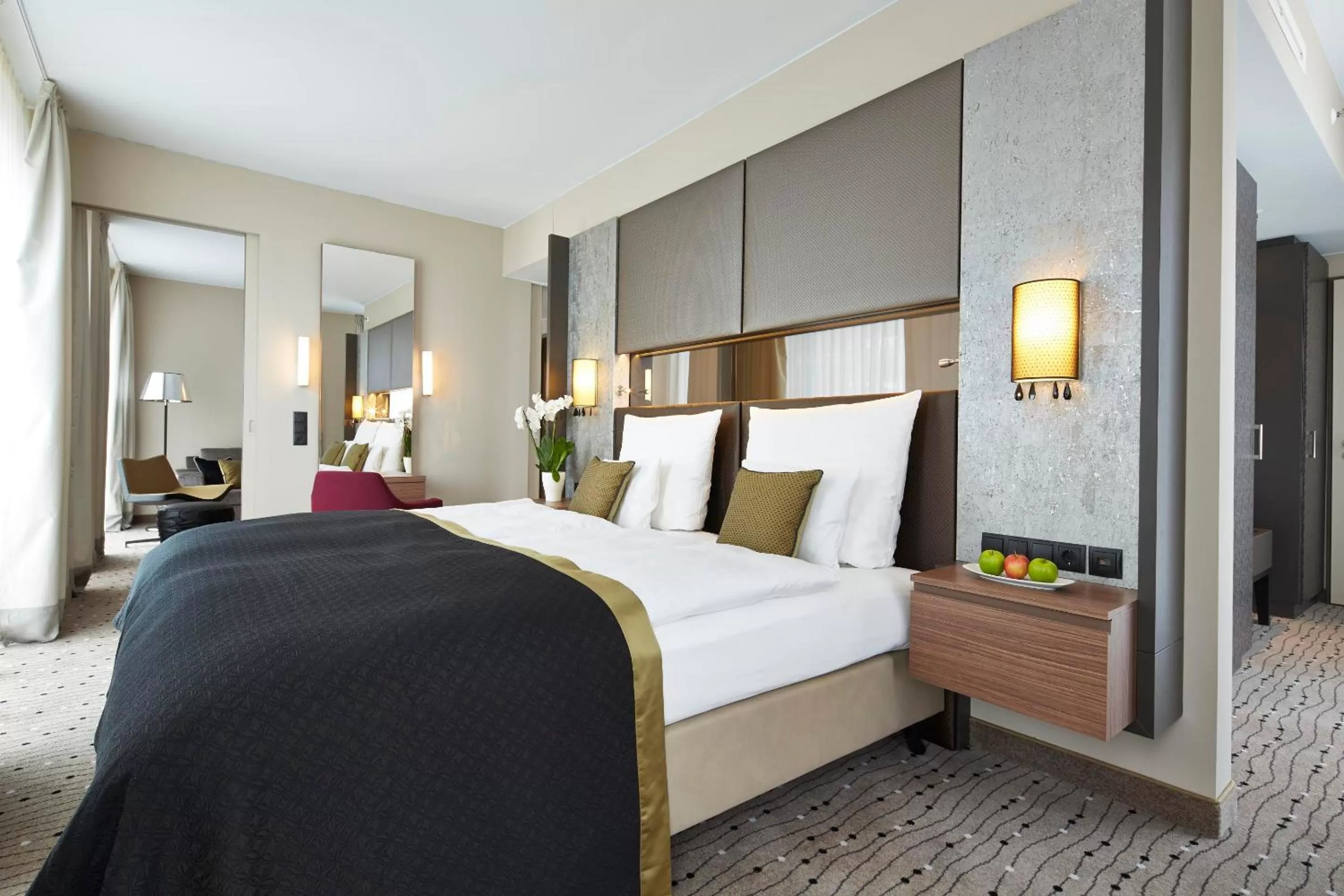 Photo of the whole room, Bed in Steigenberger Hotel Am Kanzleramt