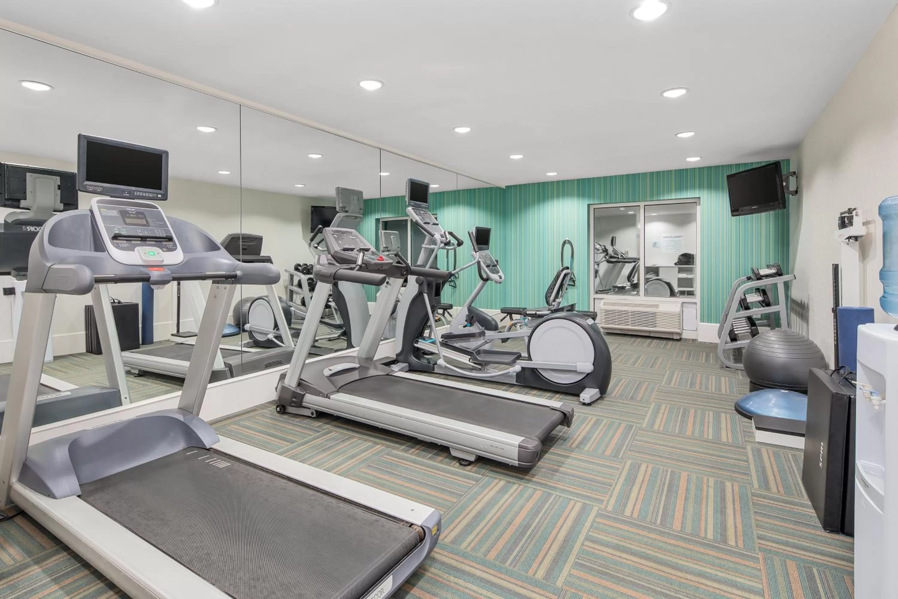 Fitness centre/facilities in Holiday Inn Express & Suites Greenville-I-85 & Woodruff Rd by IHG