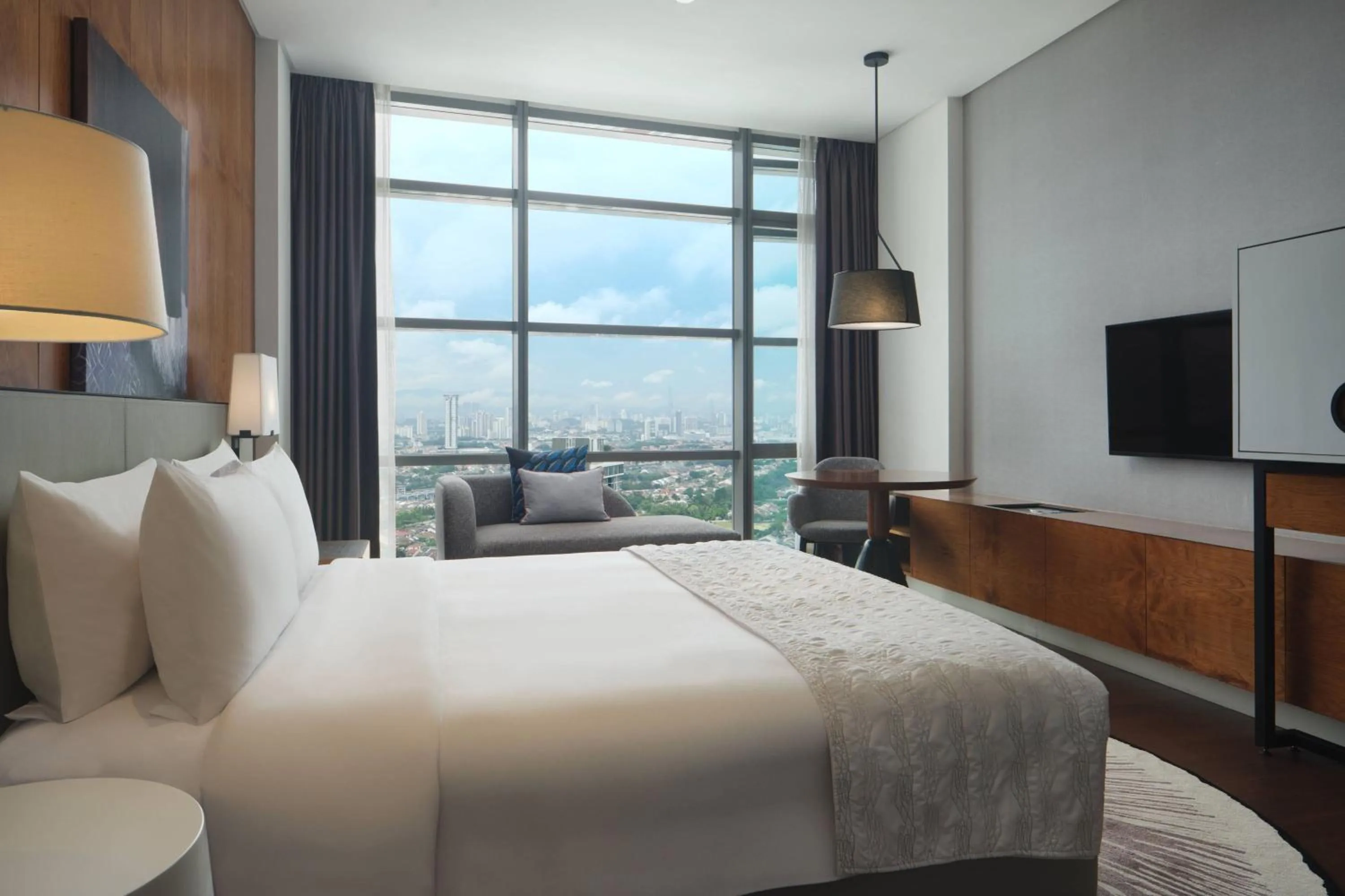 Photo of the whole room, Bed in Le Meridien Petaling Jaya