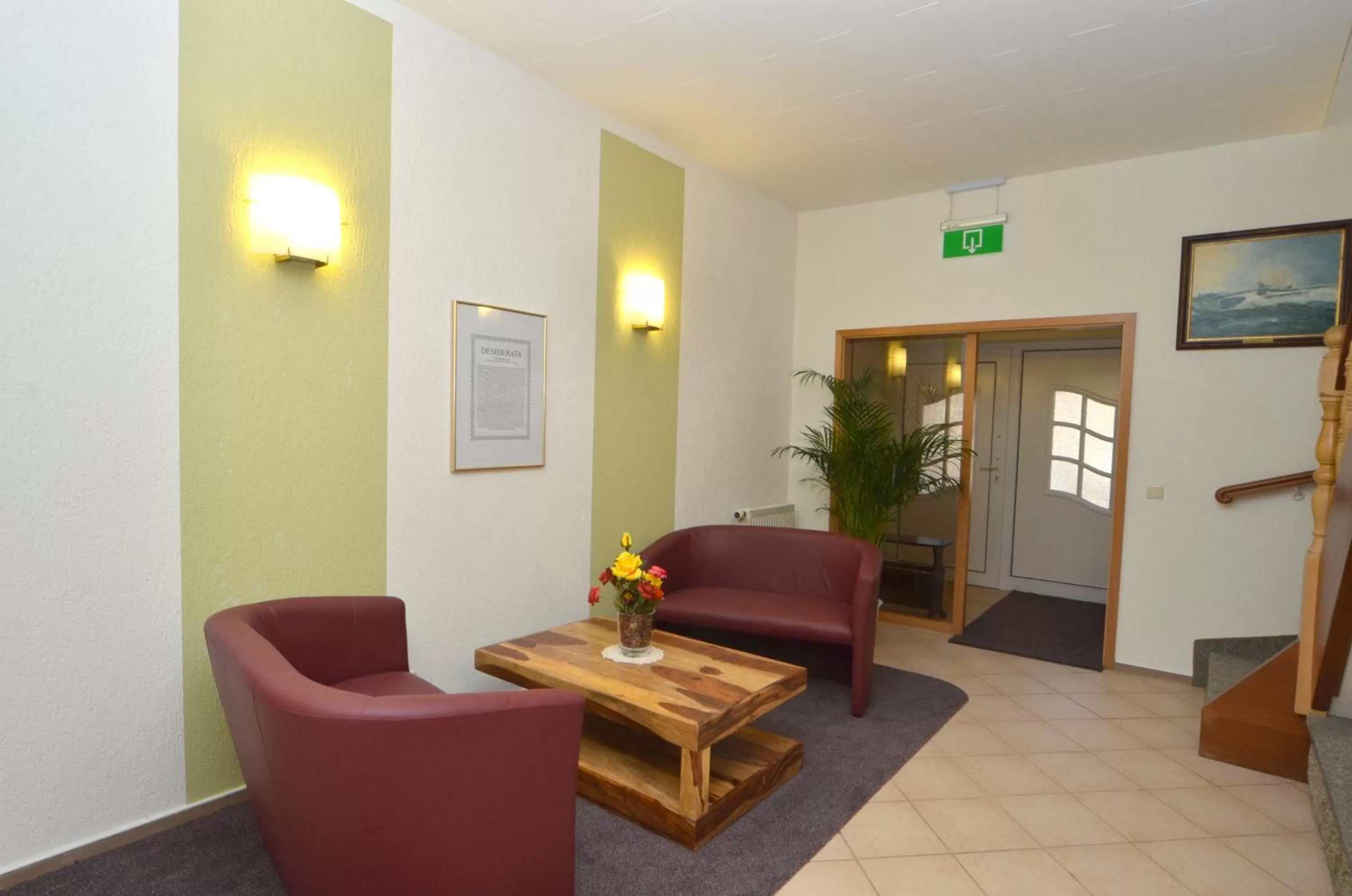 Lobby or reception in Land-Hotel Am Wald Garni