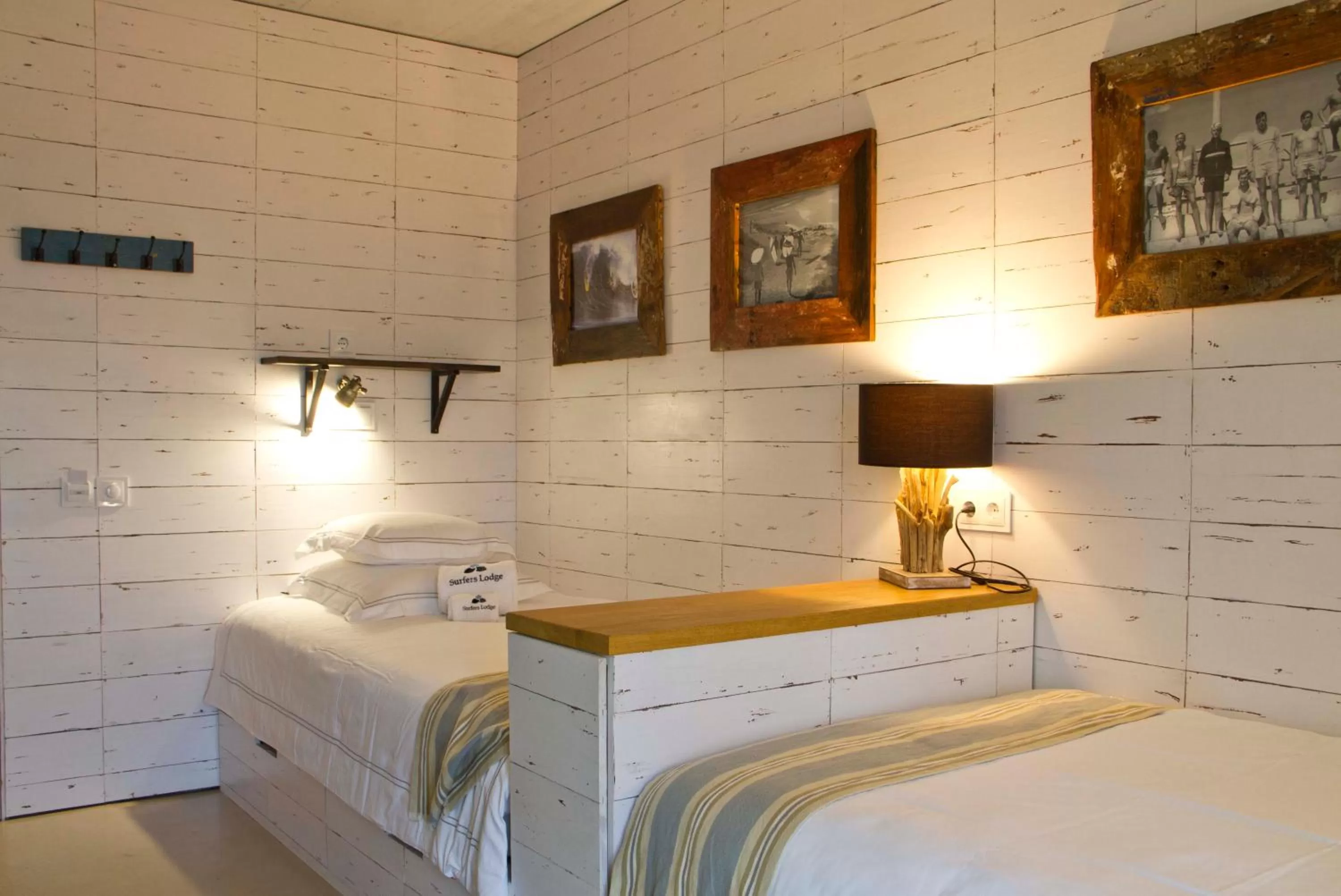 Bed in Surfers Lodge Peniche