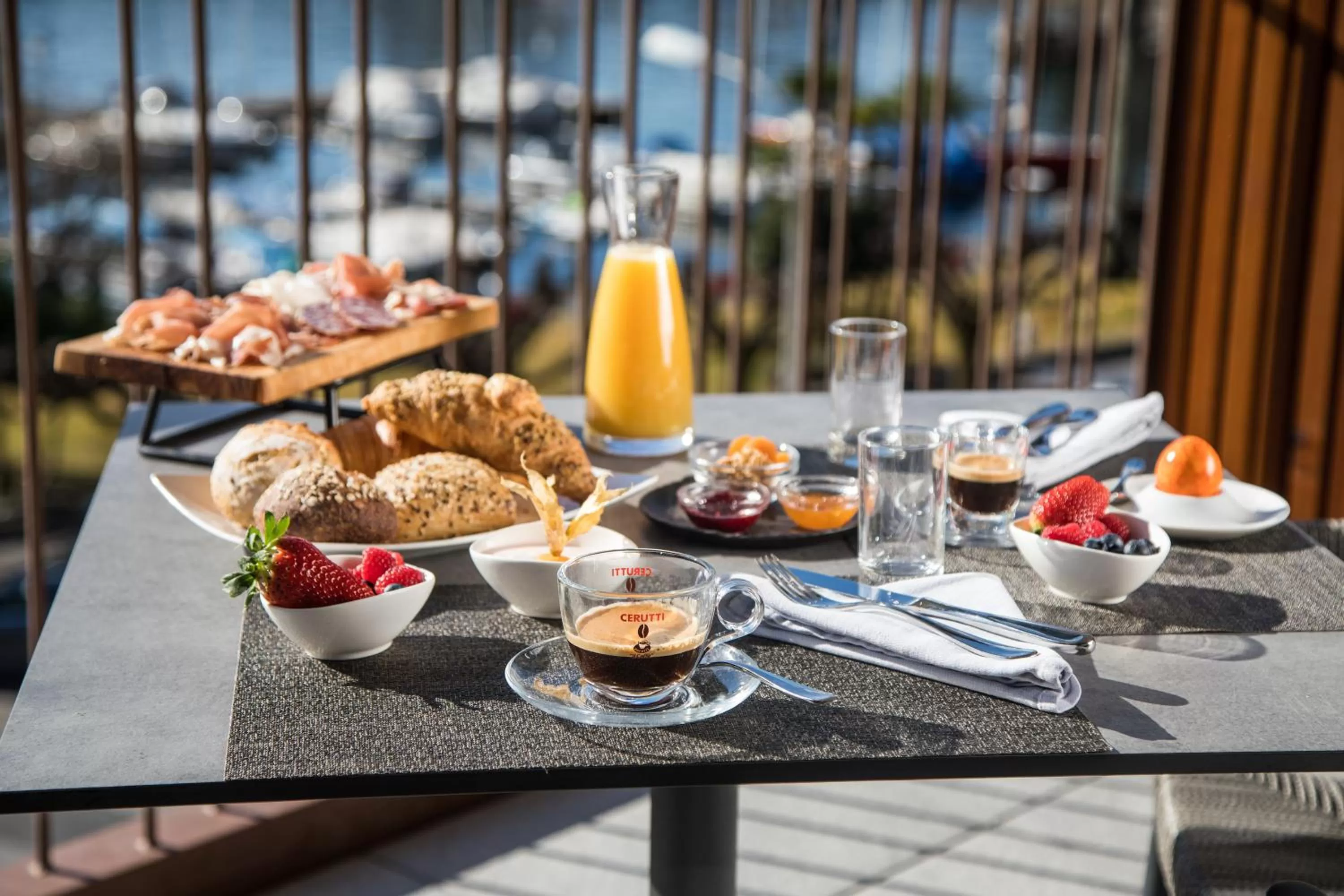 Food and drinks in Hotel Lago Maggiore - Welcome!