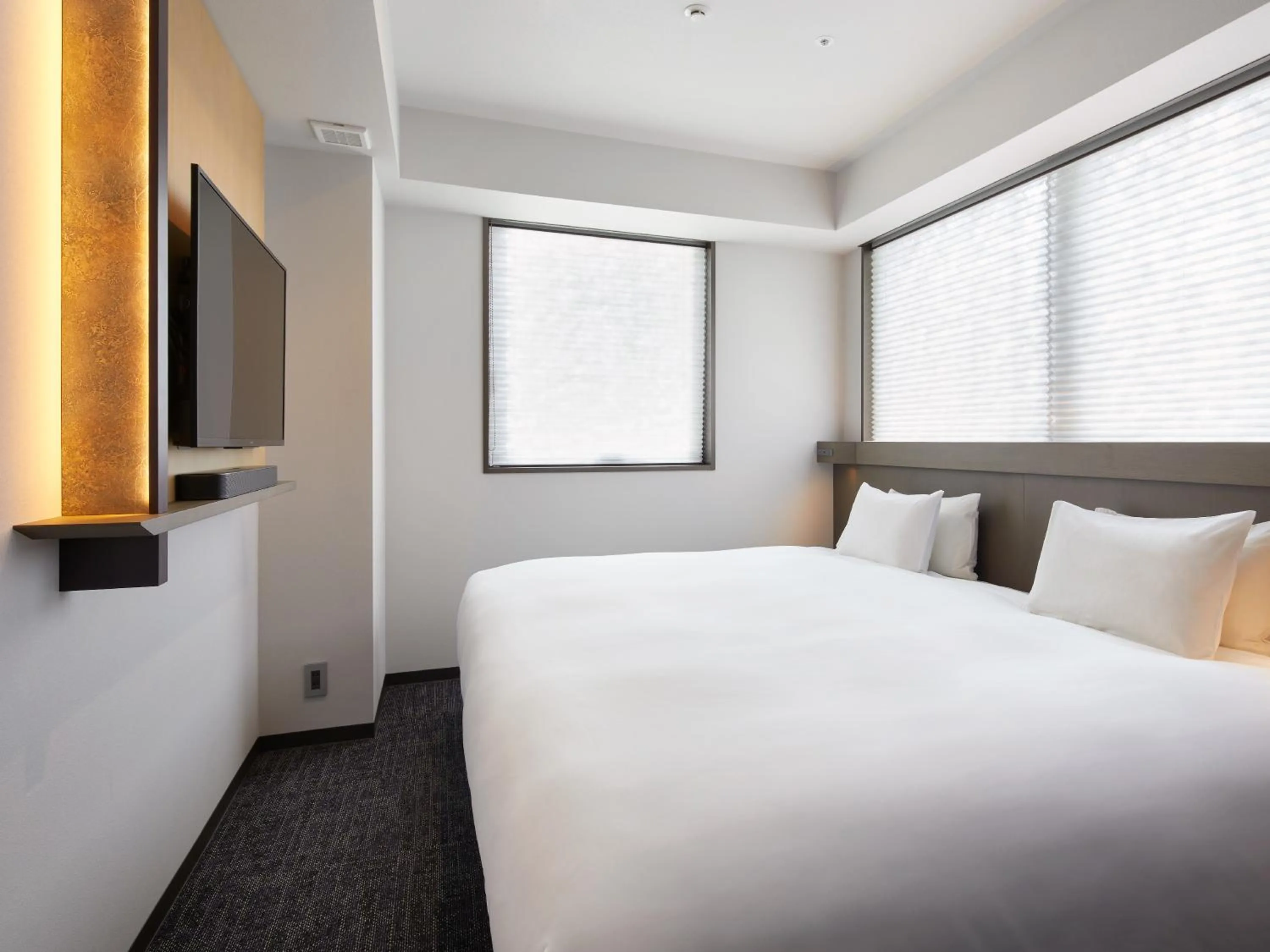 Bed in Agora Tokyo Ginza