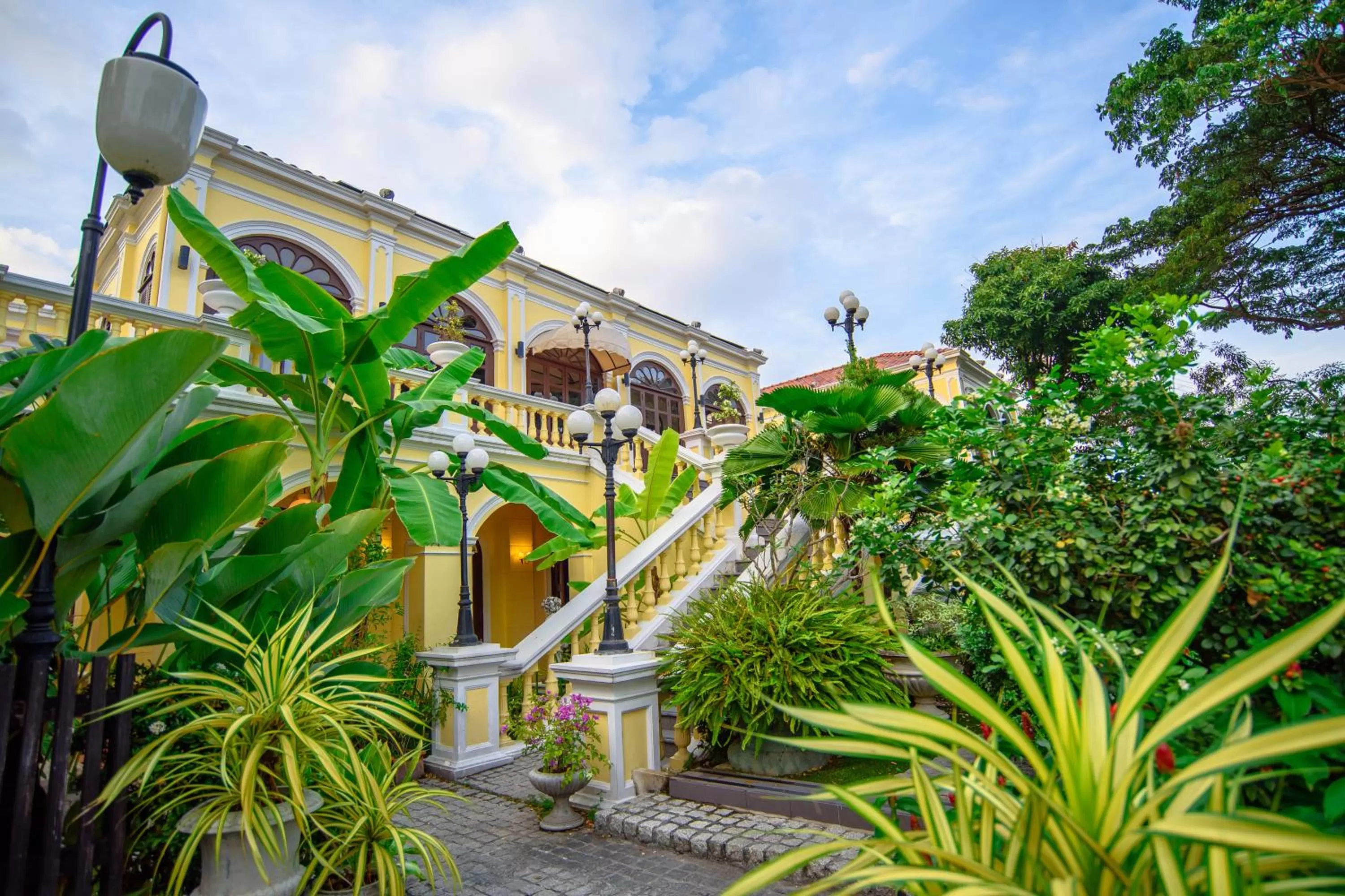 Property building in Praya Palazzo