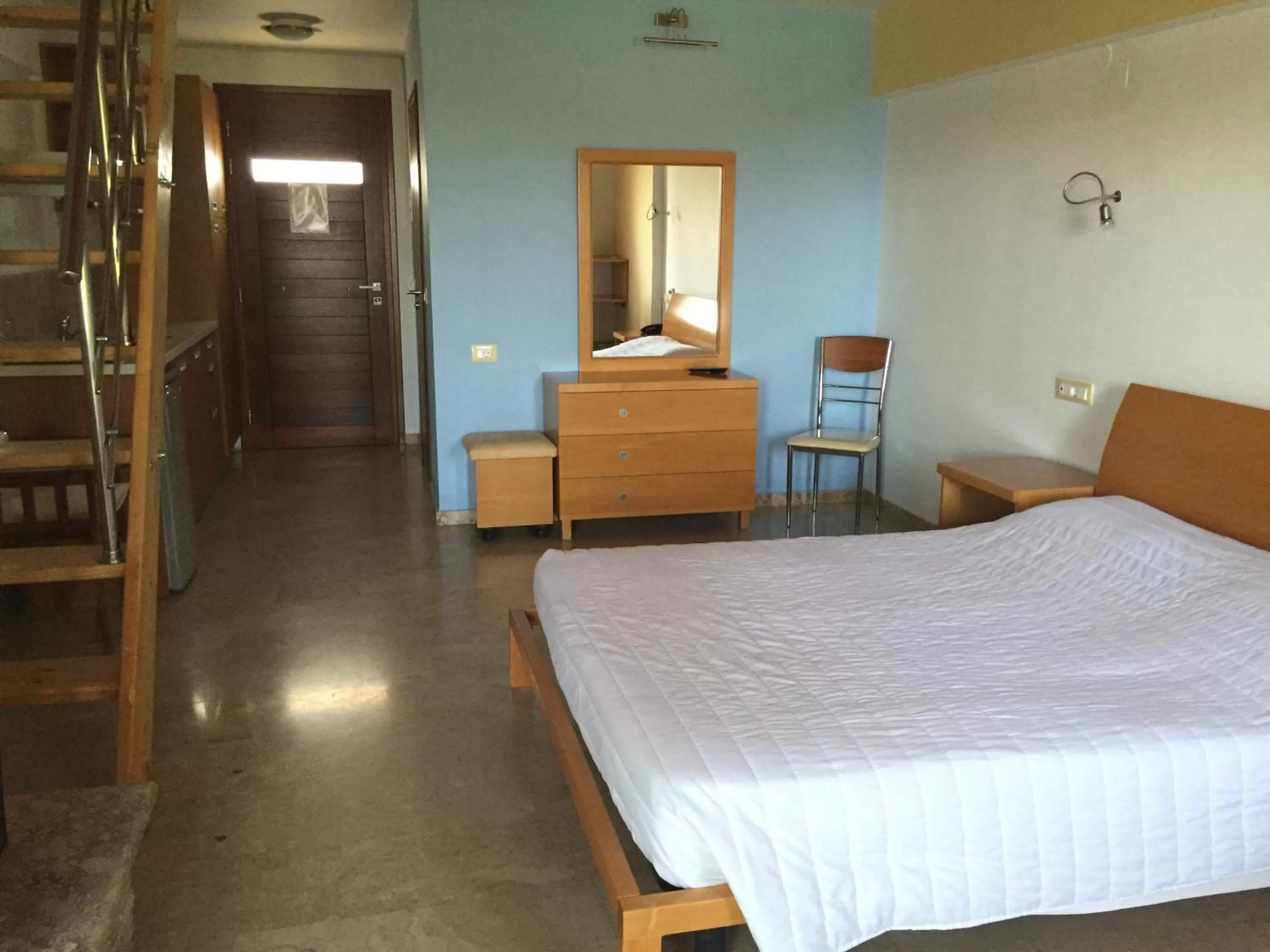 Photo of the whole room in Hani Inn