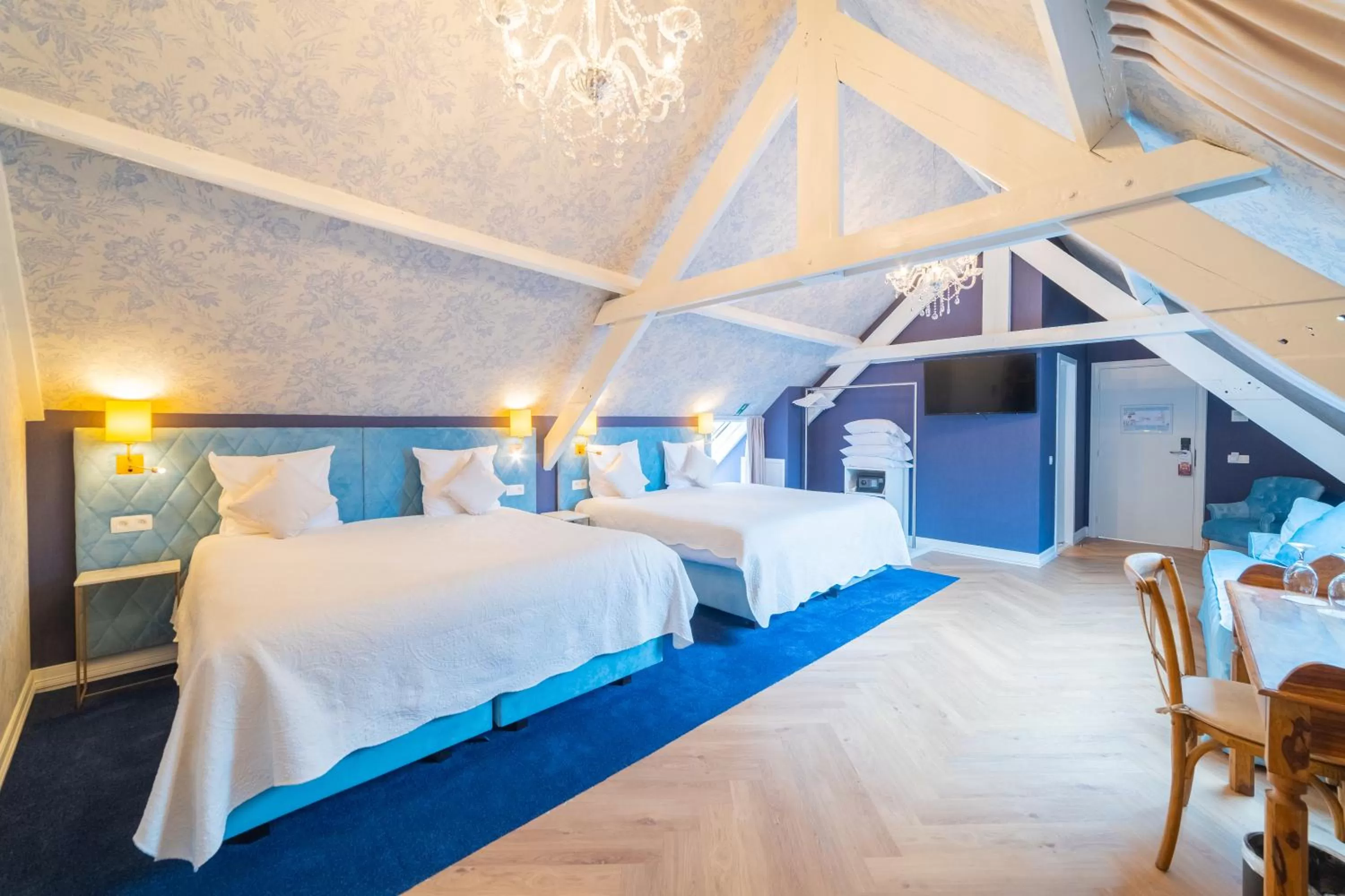Photo of the whole room, Bed in Grand Hotel Normandy by CW Hotel Collection