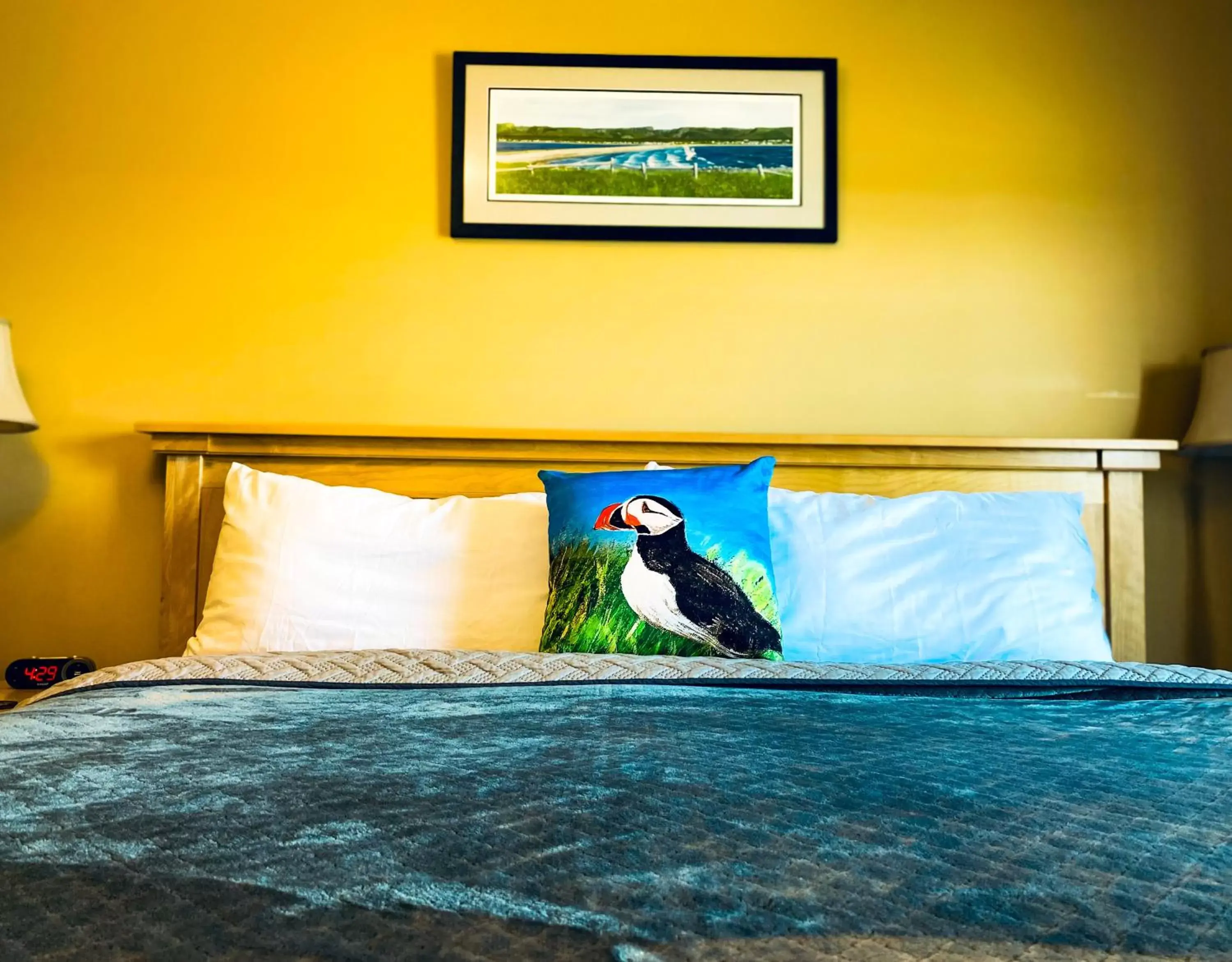 King Room with Sea View in Sea Breeze Bed & Breakfast and RV Park King Room with Sea View in Sea Breeze Bed & Breakfast and RV Park