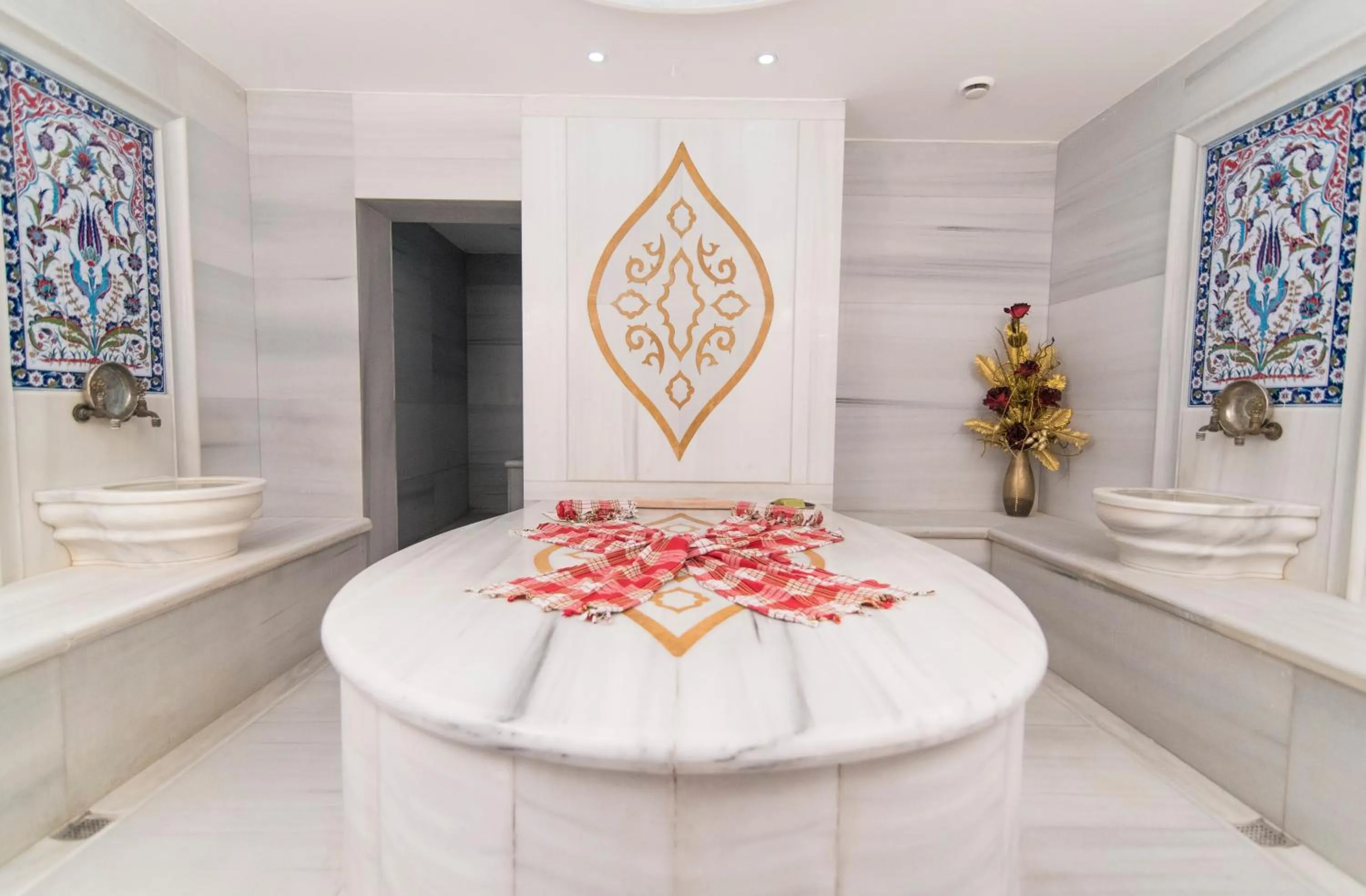 Spa and wellness centre/facilities in MidMar Deluxe Hotel