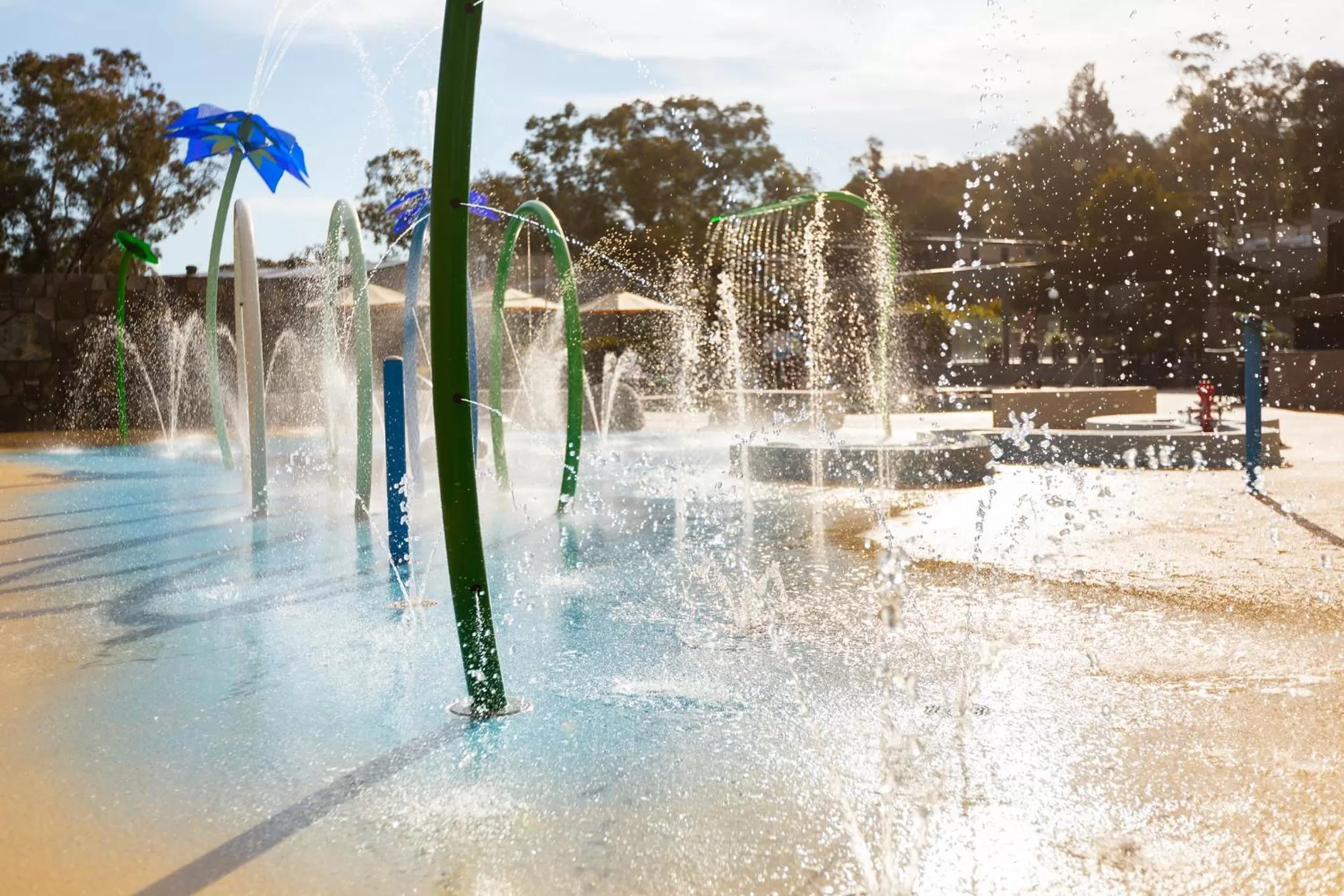 Swimming pool in Alivio Tourist Park Canberra