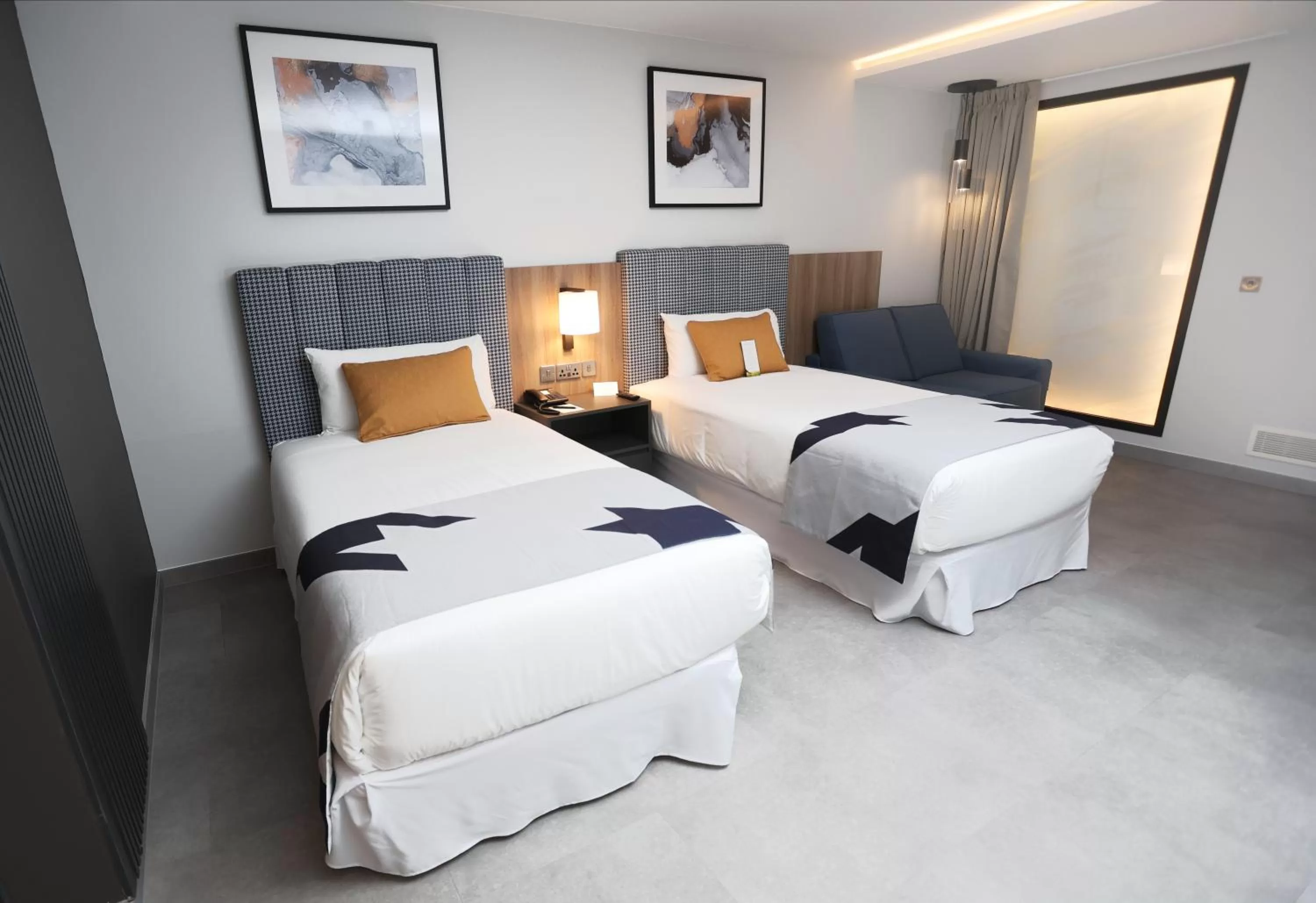 Bed in Riu Plaza London Victoria