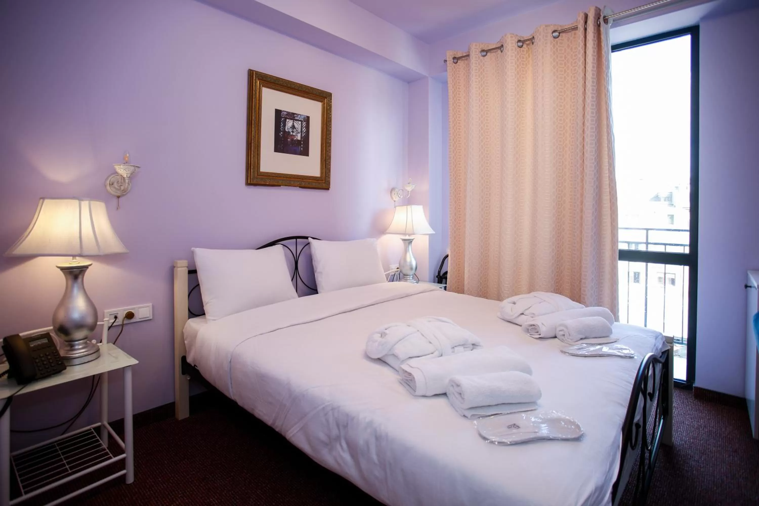 Bedroom, Bed in Magnolia