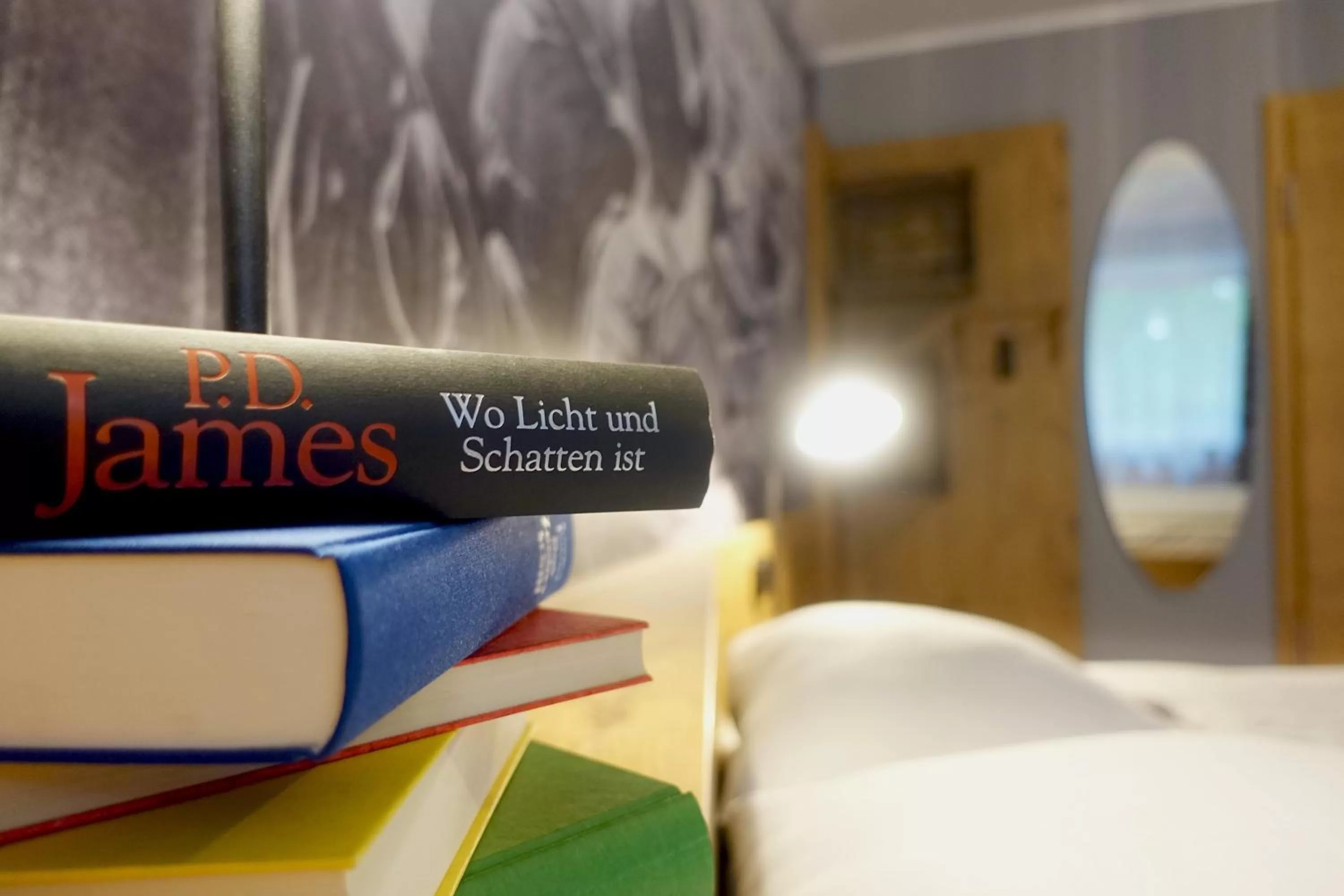 Decorative detail, Bed in tinyTwice Hotel Bonn