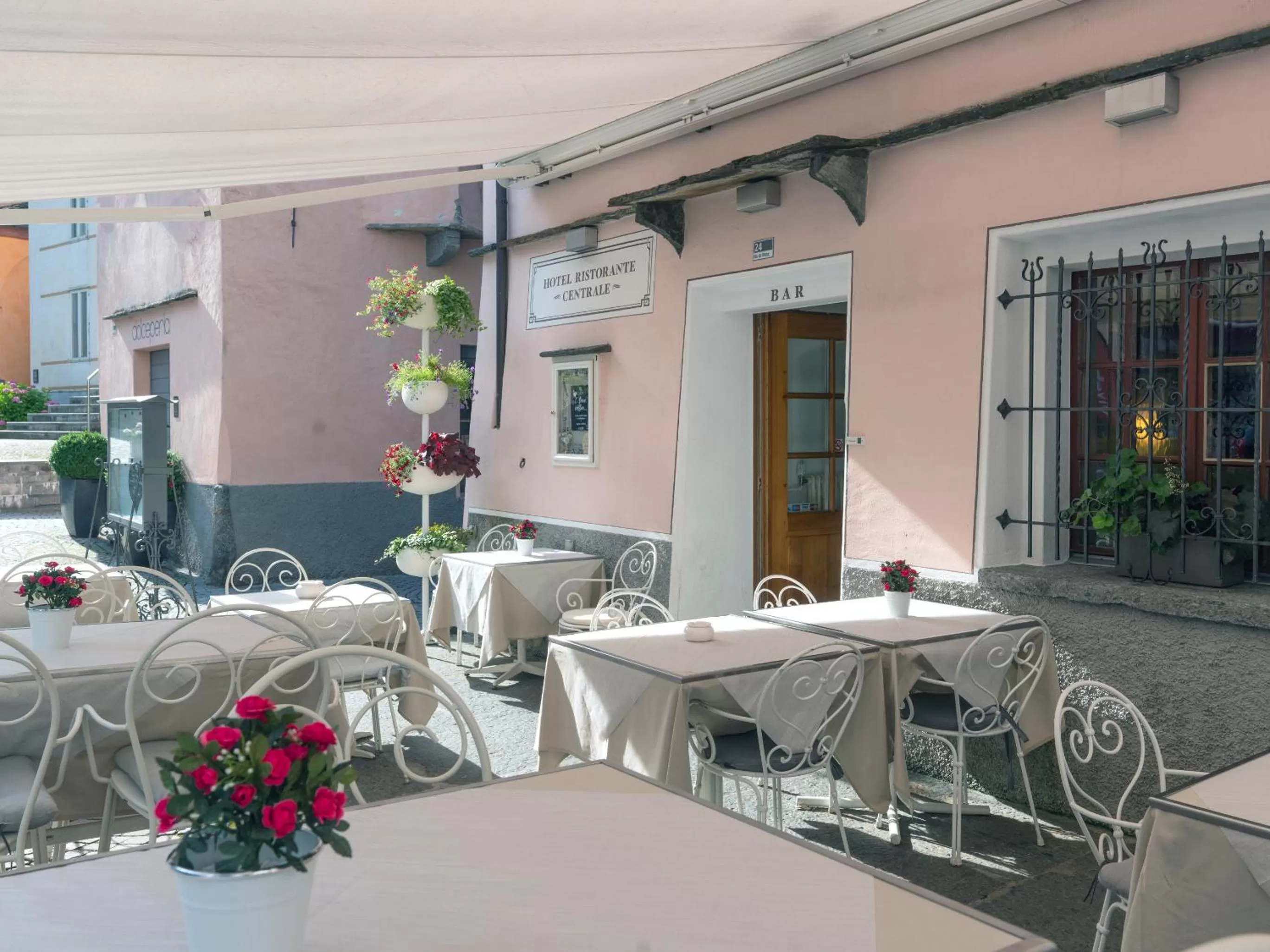 Restaurant/places to eat in Hotel Centrale, Typically Swiss