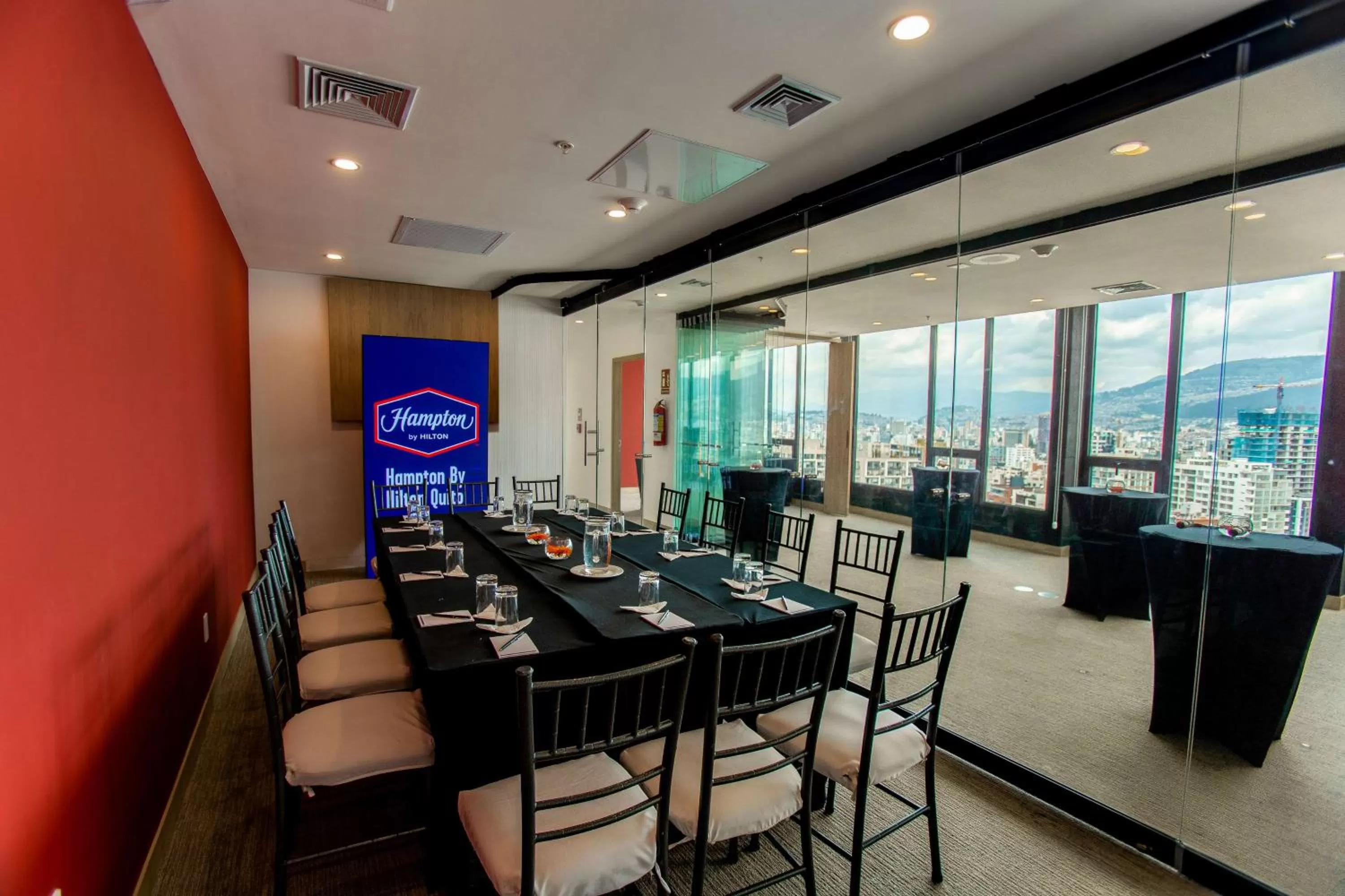 Meeting/conference room in Hampton By Hilton Quito La Carolina Park