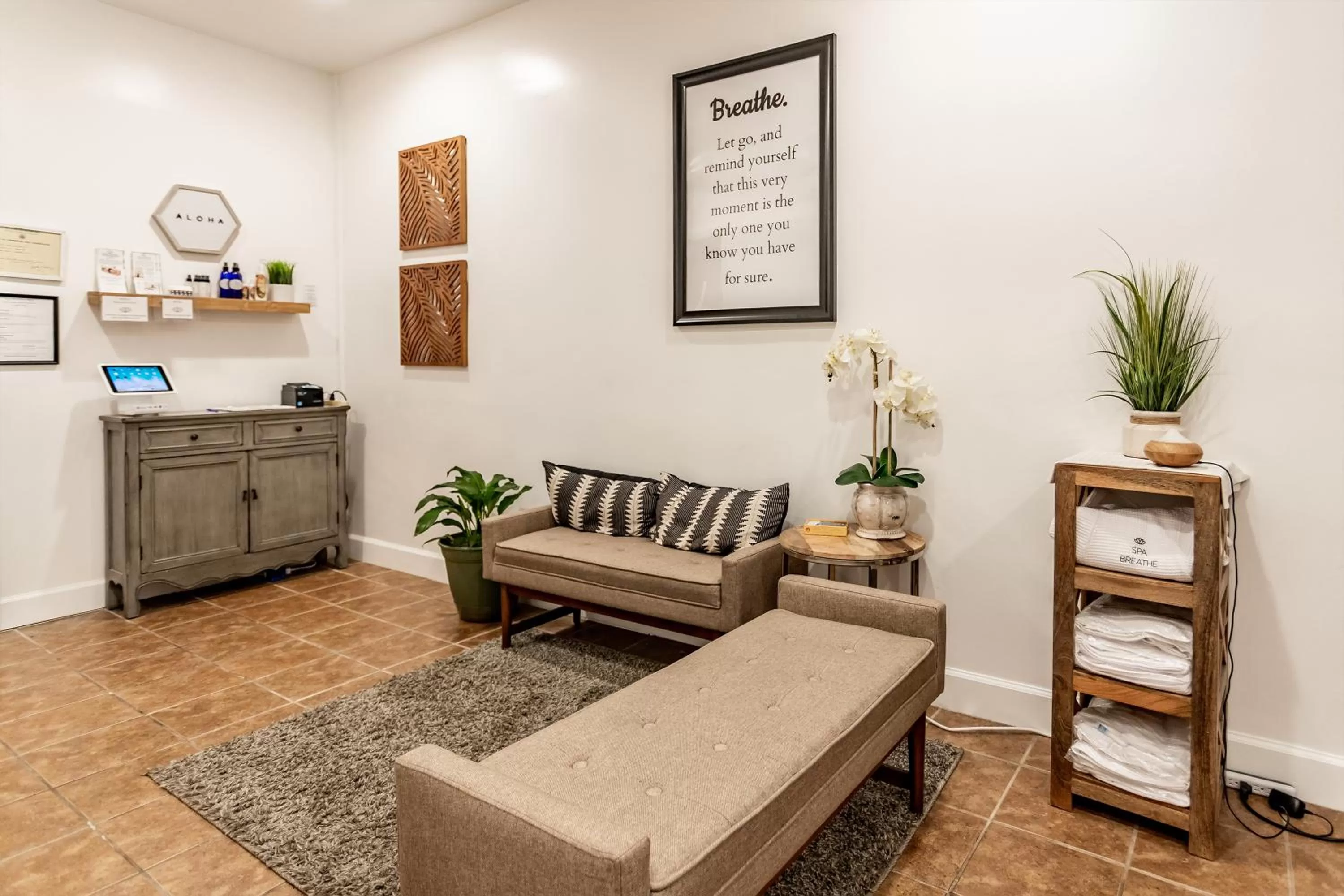 Spa and wellness centre/facilities, Seating Area in Aston Maui Kaanapali Villas