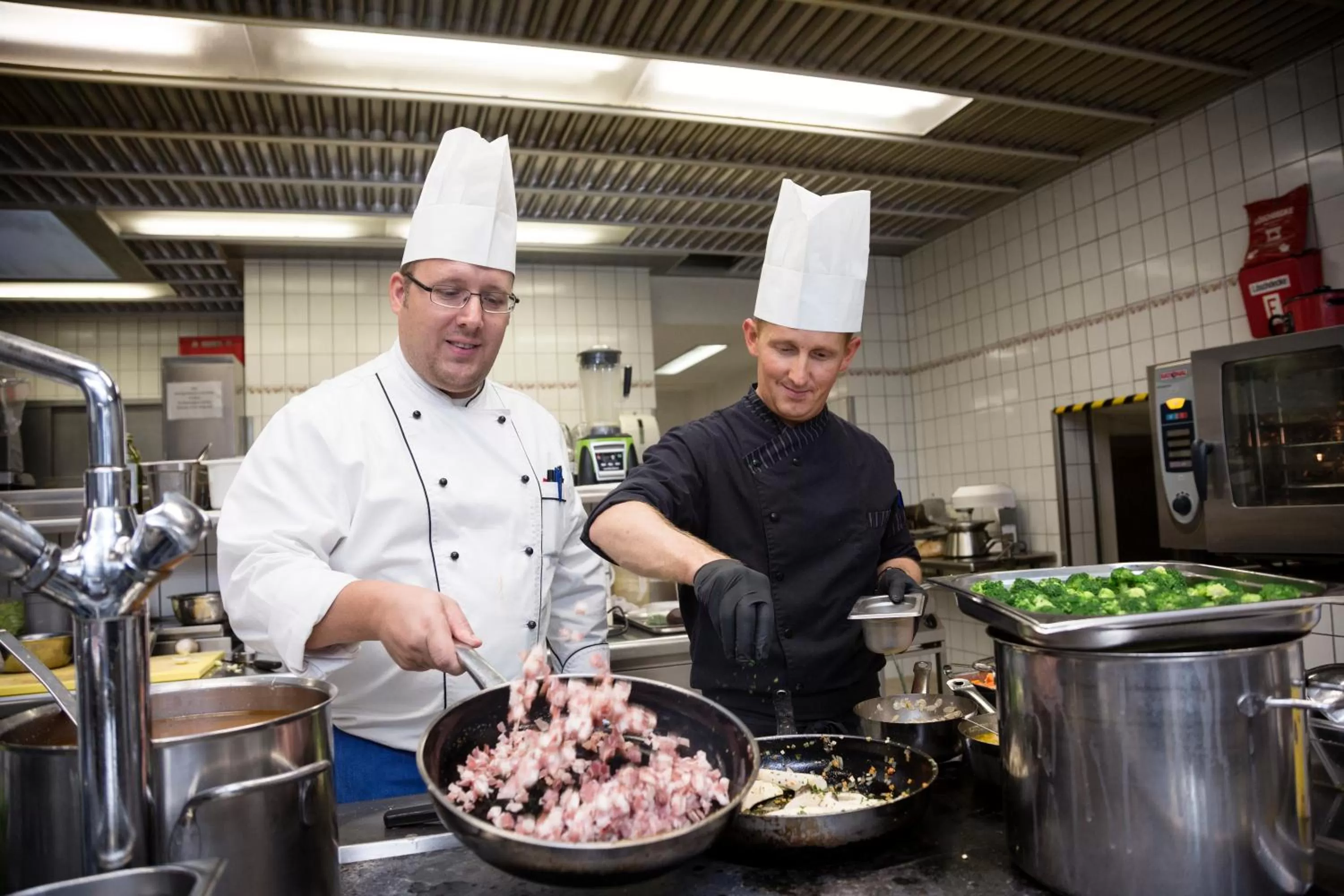 Kitchen or kitchenette in Wellness-& Nationalpark Hotel Schliffkopf, BWSC