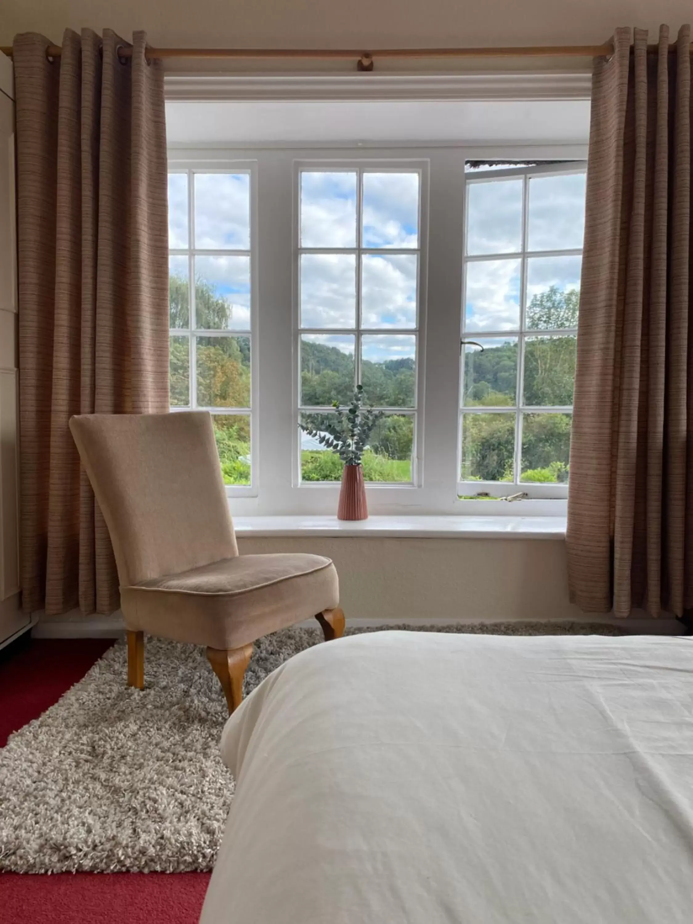 Double or Twin Room with Garden View in The Talbot at Knightwick Double or Twin Room with Garden View in The Talbot at Knightwick