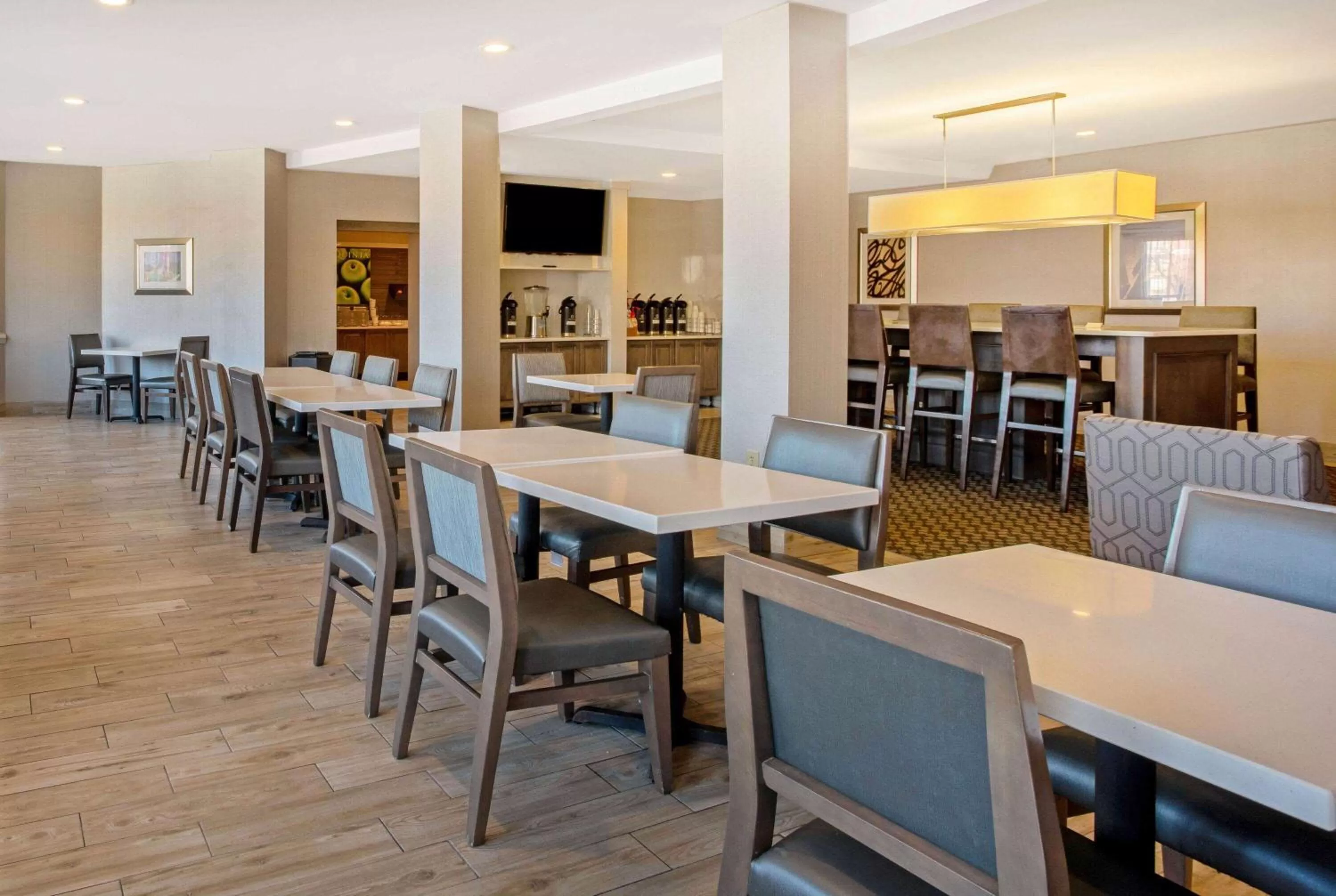 Restaurant/places to eat in La Quinta by Wyndham Williamsburg Historic Area