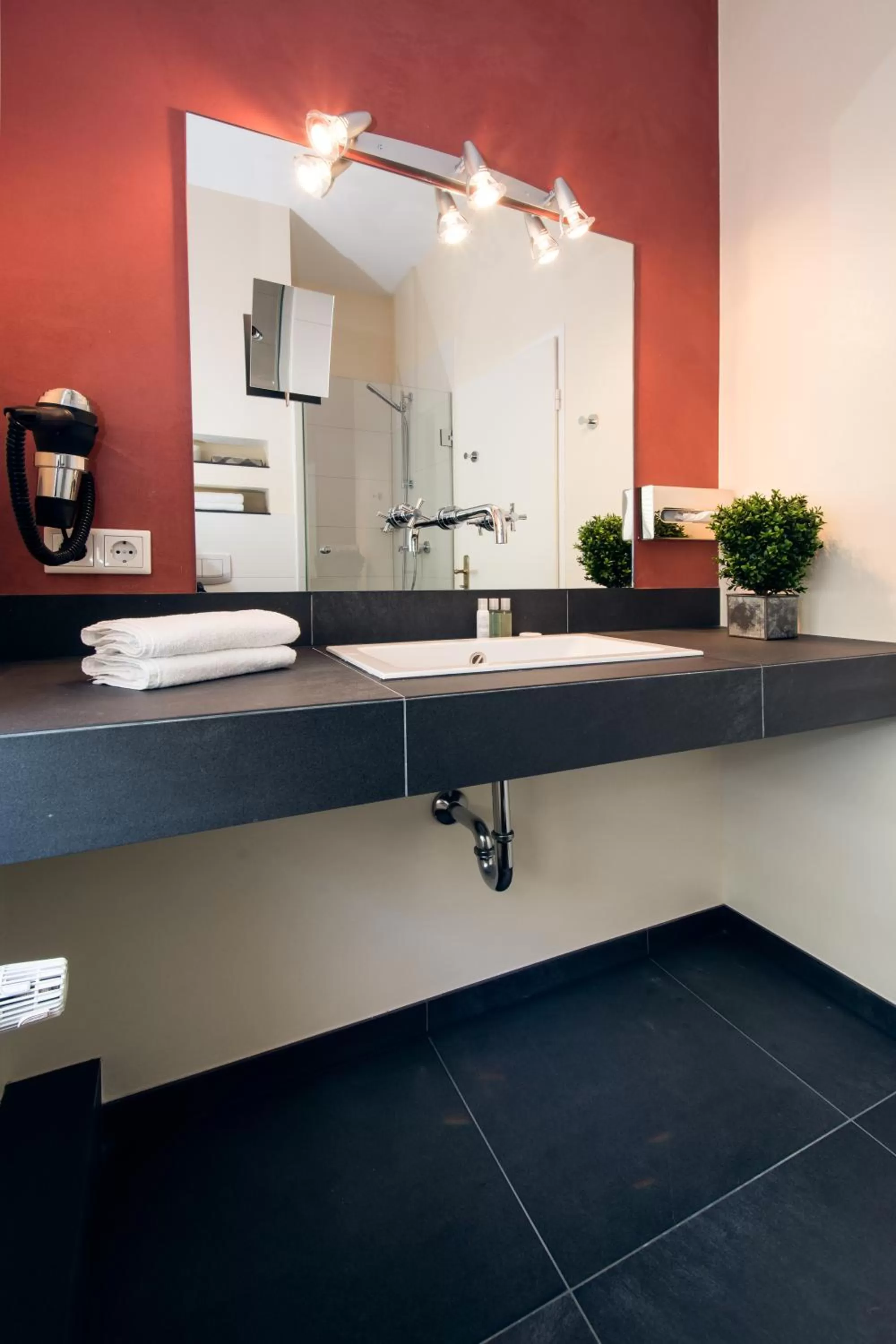 Bathroom in Carlstadt Suites Düsseldorf