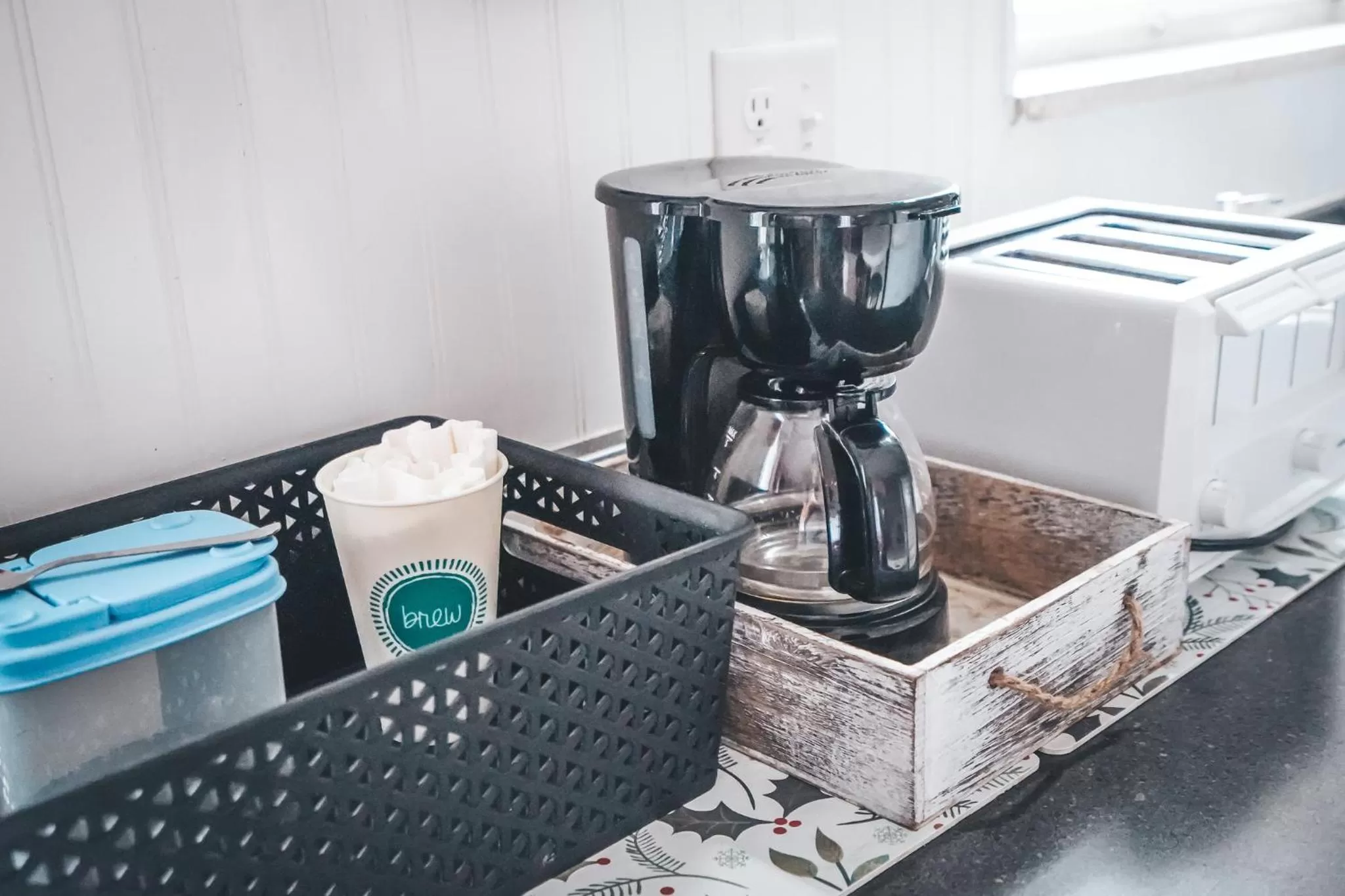 Coffee/tea facilities in Hollywood Light Haven Lodge