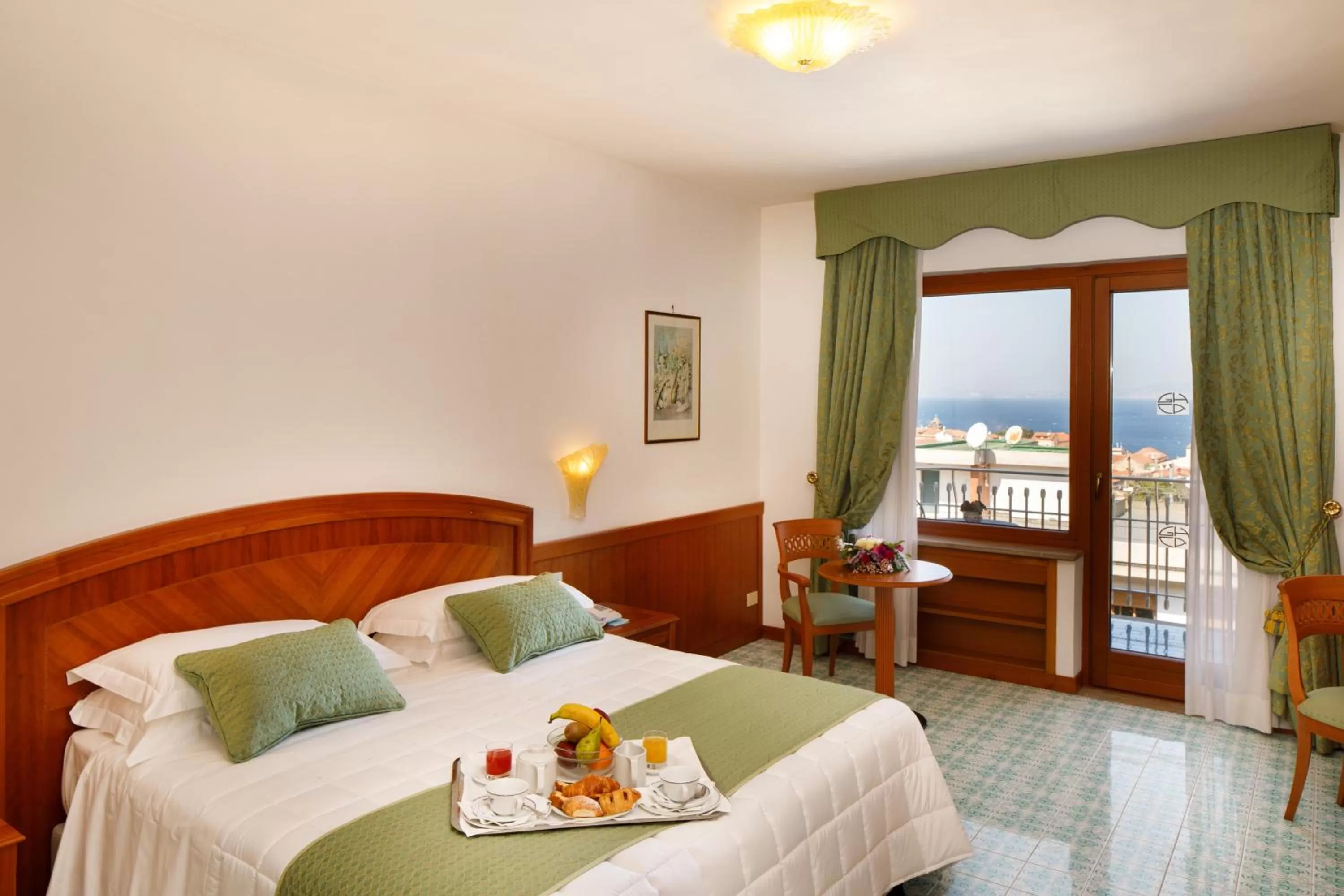 View (from property/room), Bed in Grand Hotel Cesare Augusto