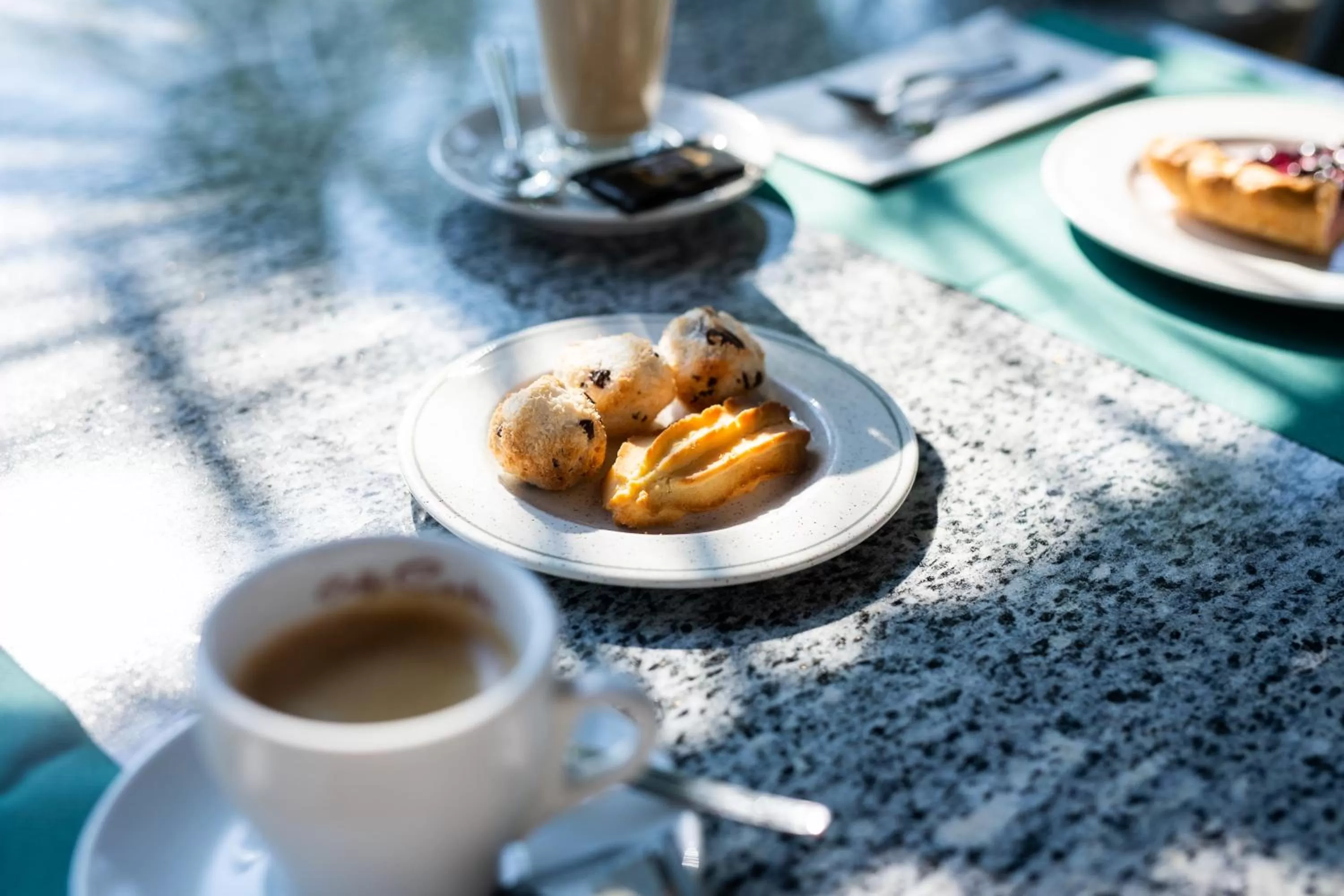Balcony/Terrace in Ascona Lodge, Pool & Garden Retreat