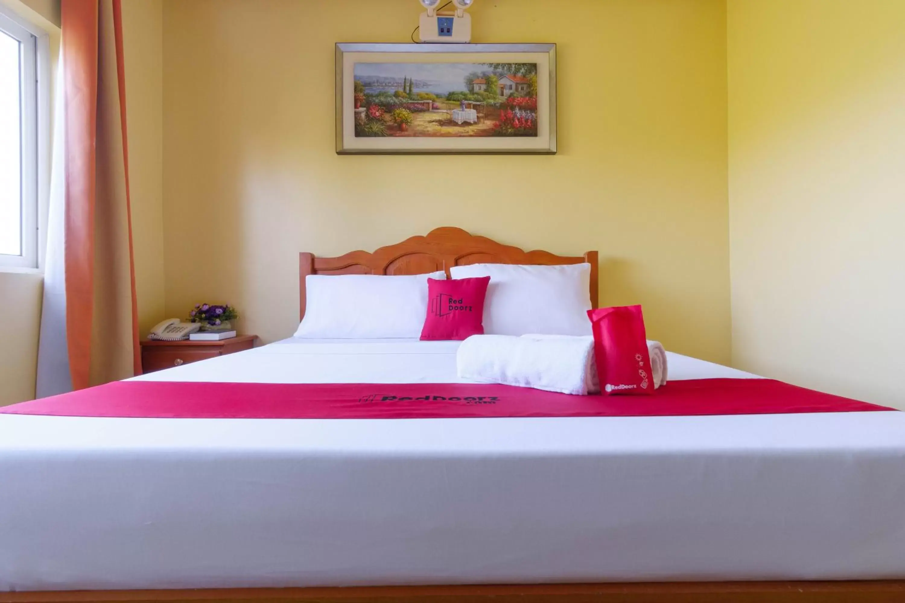 Double Room in RedDoorz Plus @ Manalo Extension Palawan Double Room in RedDoorz Plus @ Manalo Extension Palawan