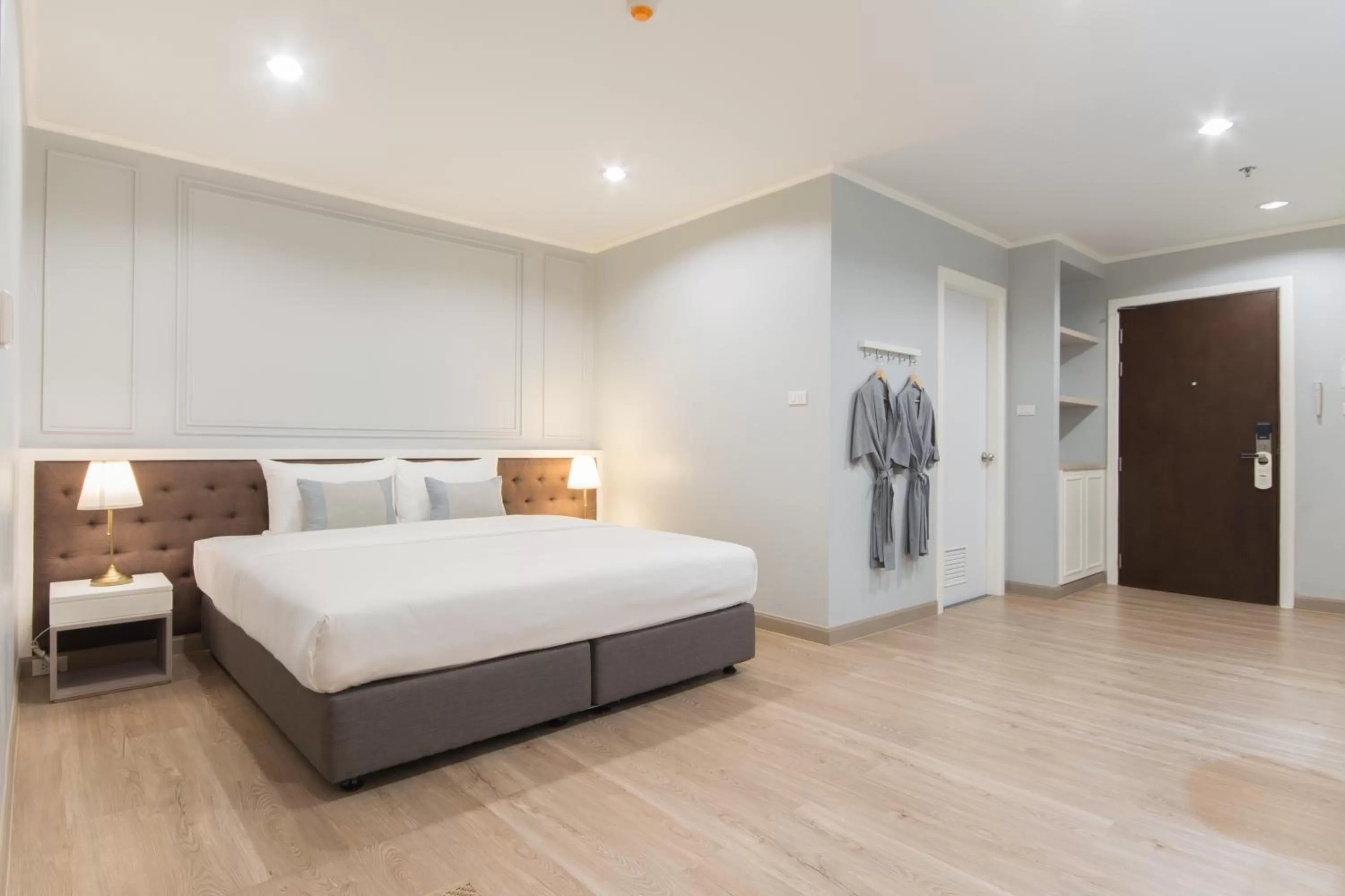 Bed in Jasmine Resort Sriracha