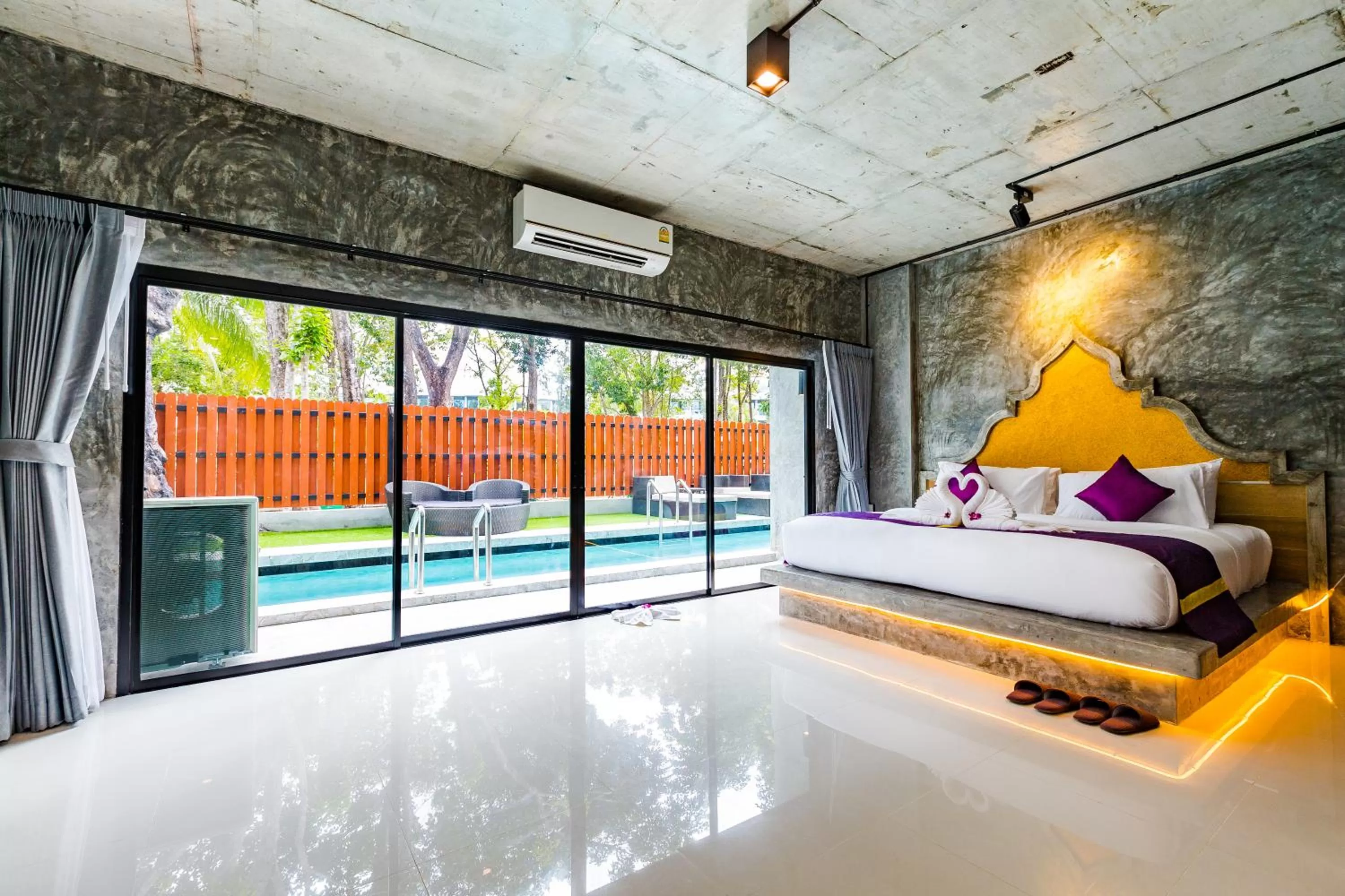 Photo of the whole room, Bed in Maneetel Krabi Beachfront-SHA Plus
