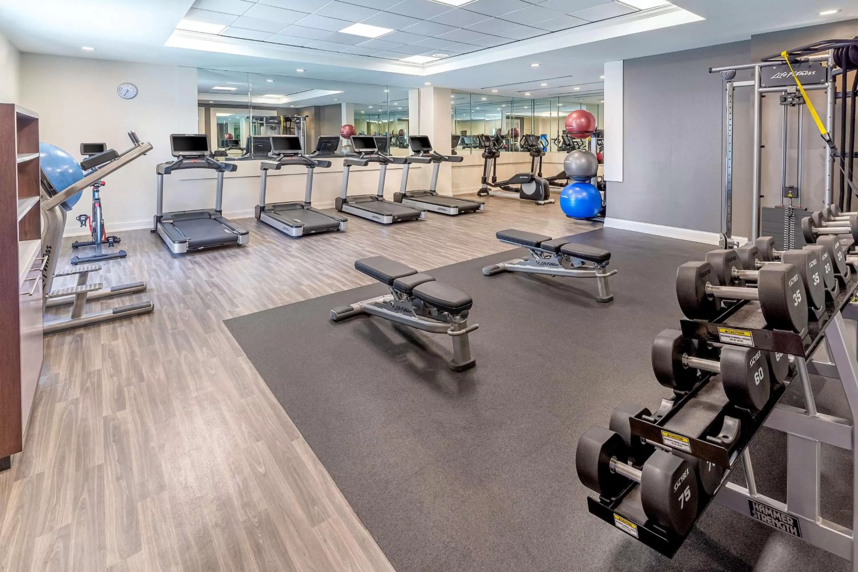 Fitness centre/facilities in Hilton Pasadena