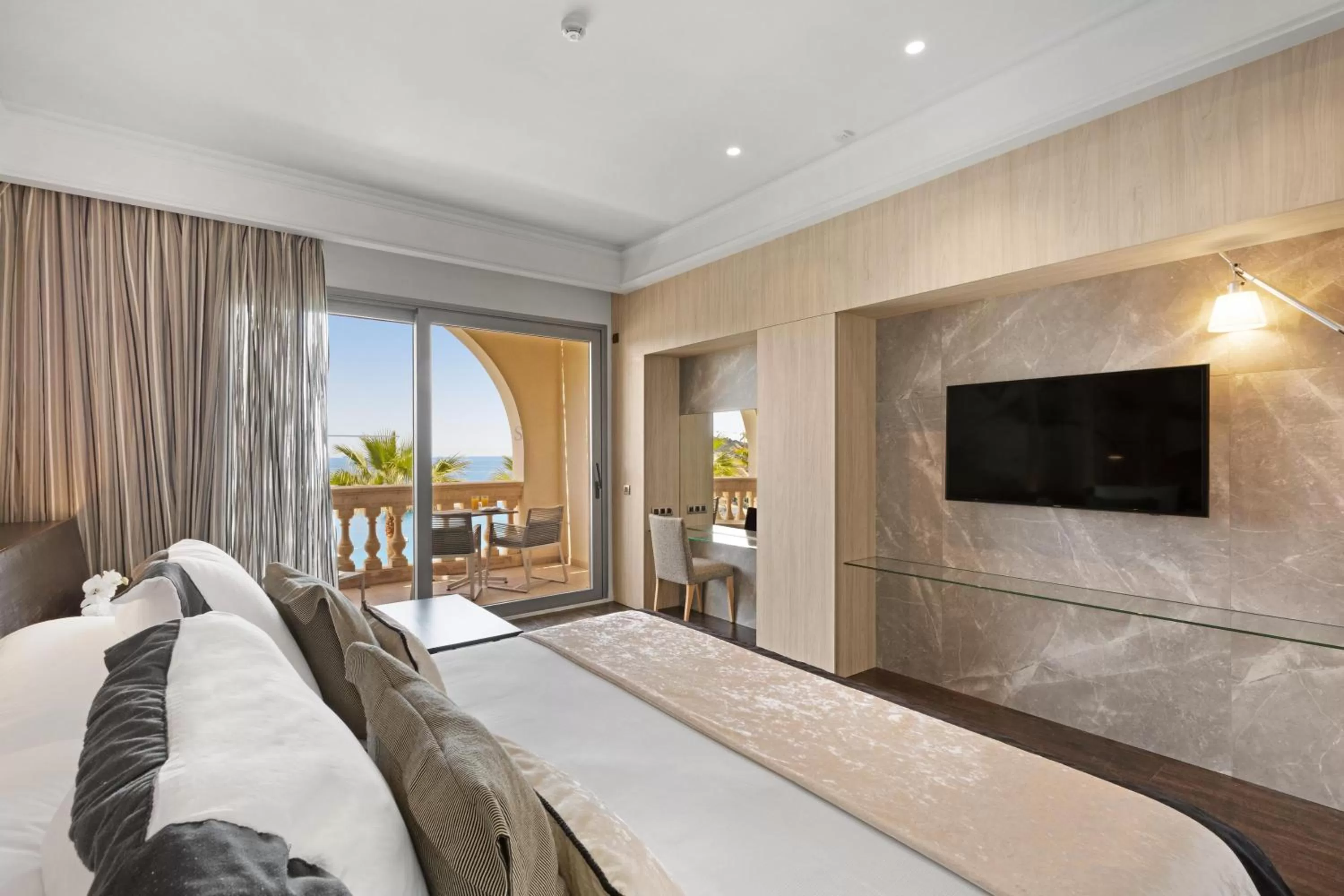 Photo of the whole room, Bed in Pure Salt Port Adriano - Adults Only