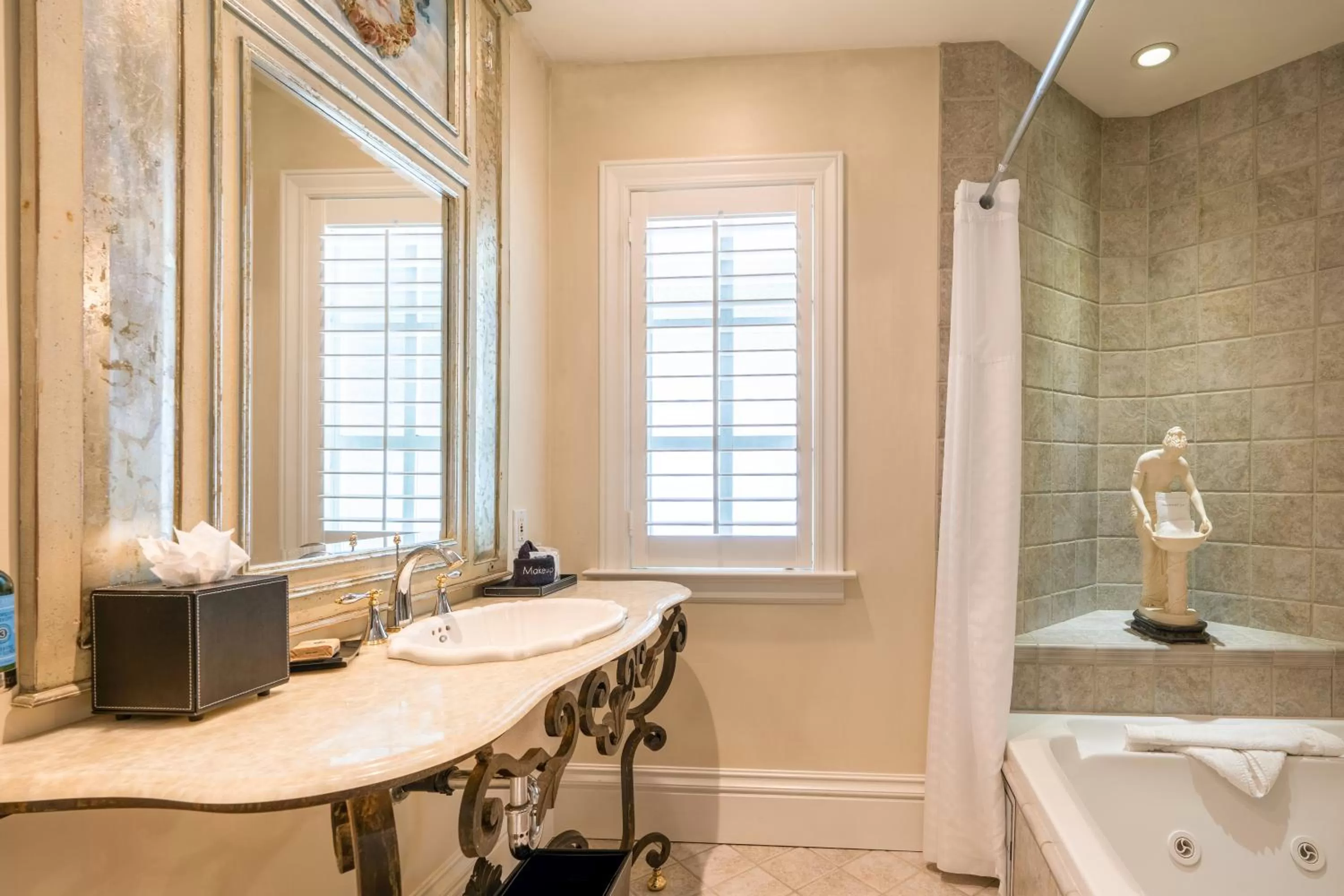Bathroom in The Bergson, BW Signature Collection