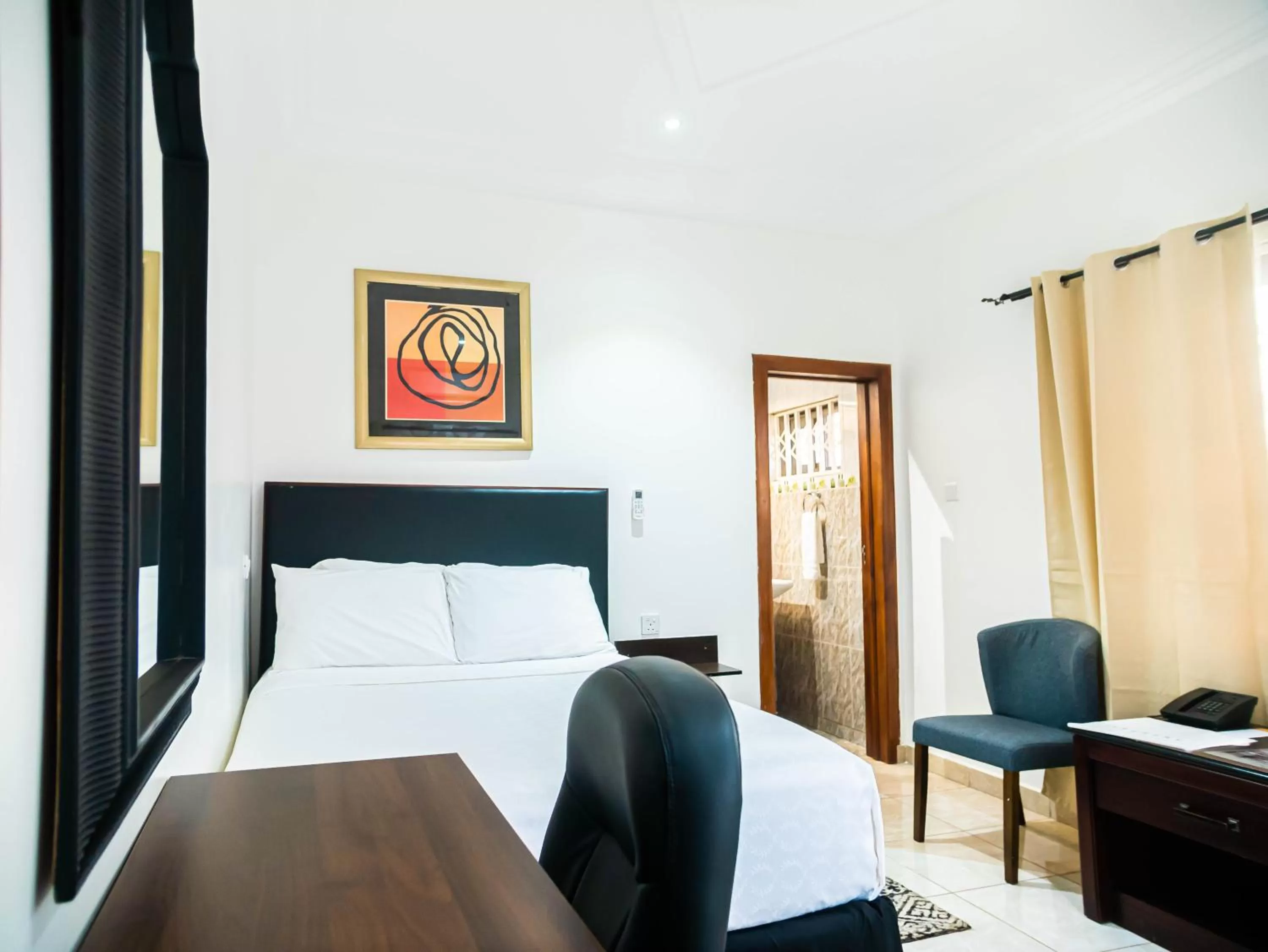 Photo of the whole room, Bed in KoKo Palm Inn LTD