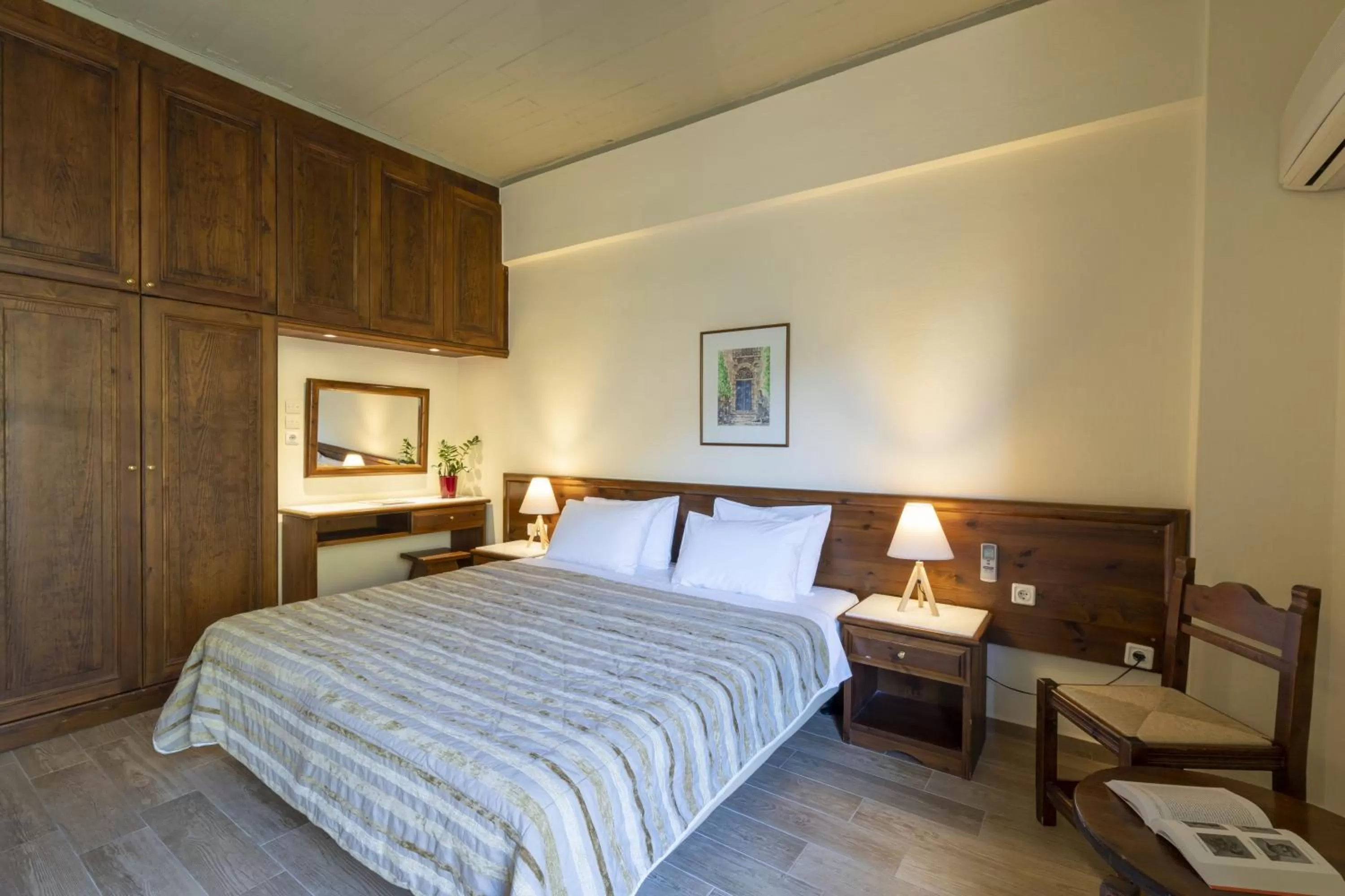 Photo of the whole room, Bed in Anemolia Mountain Resort