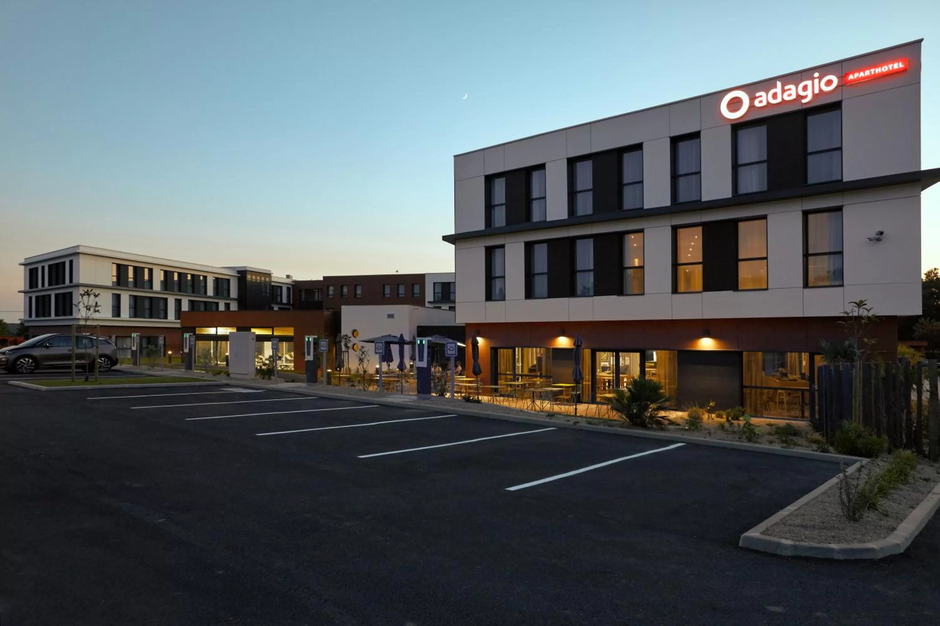Patio in Aparthotel & Spa Adagio Vannes