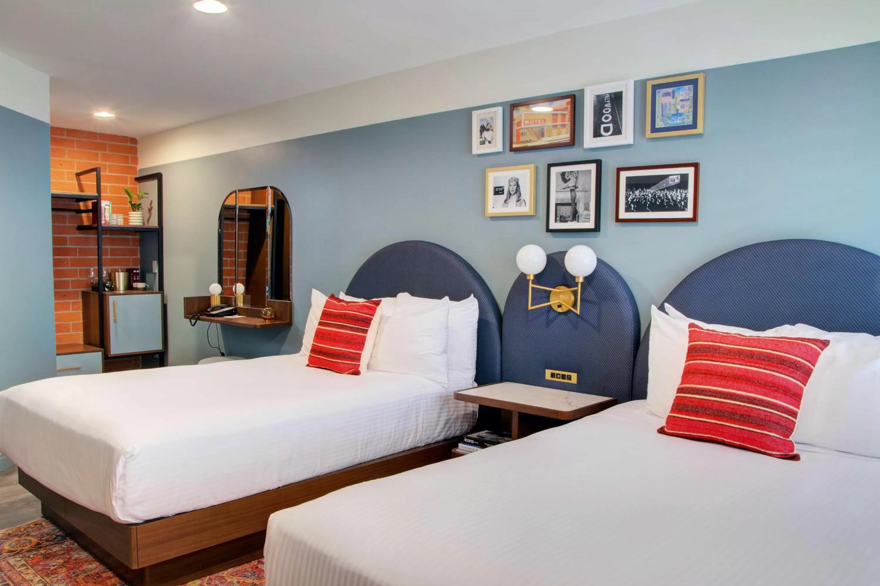 Bed in The Hollywood Franklin Hotel near Universal Studios