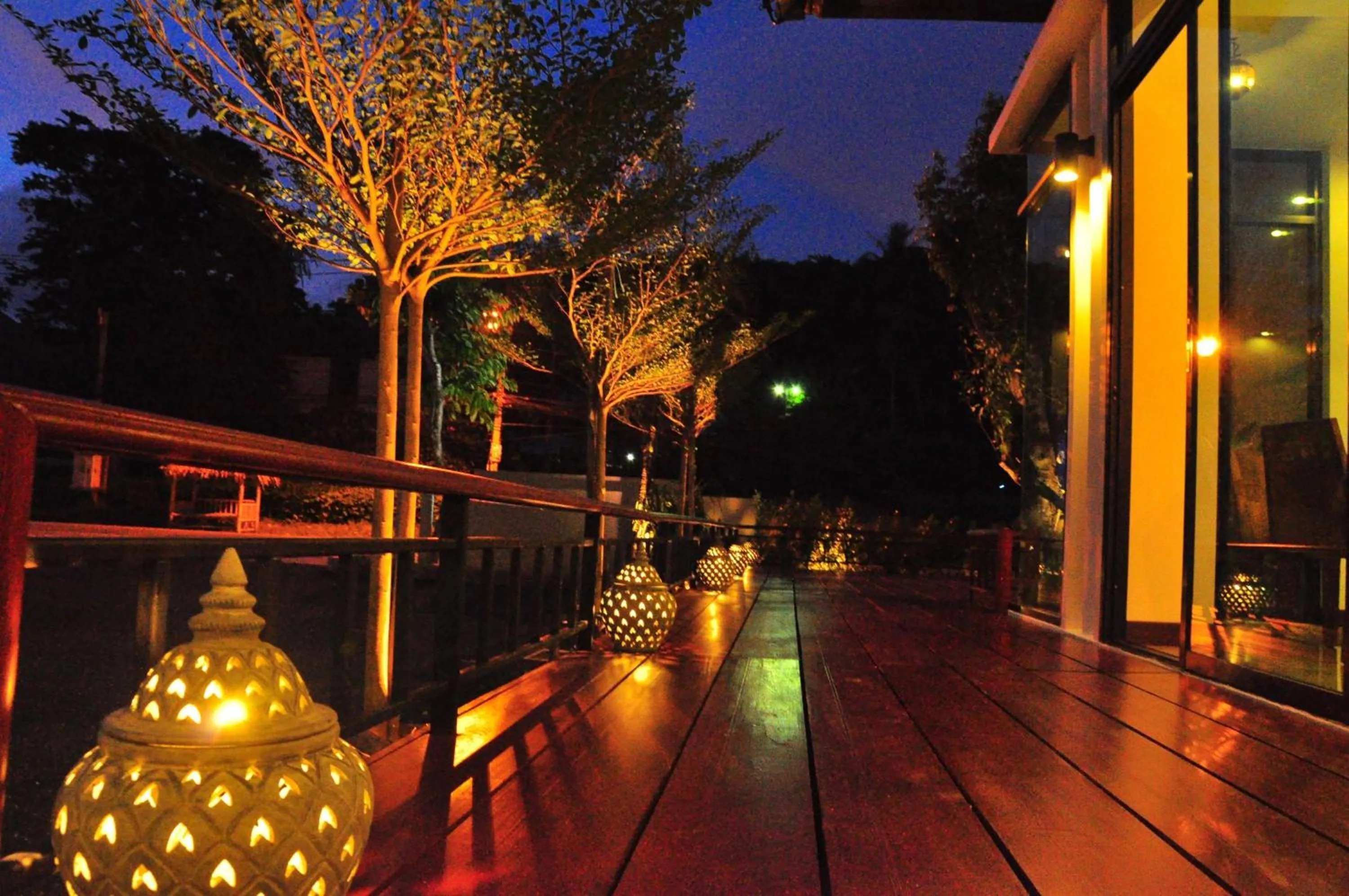 Area and facilities in Navatara Phuket Resort