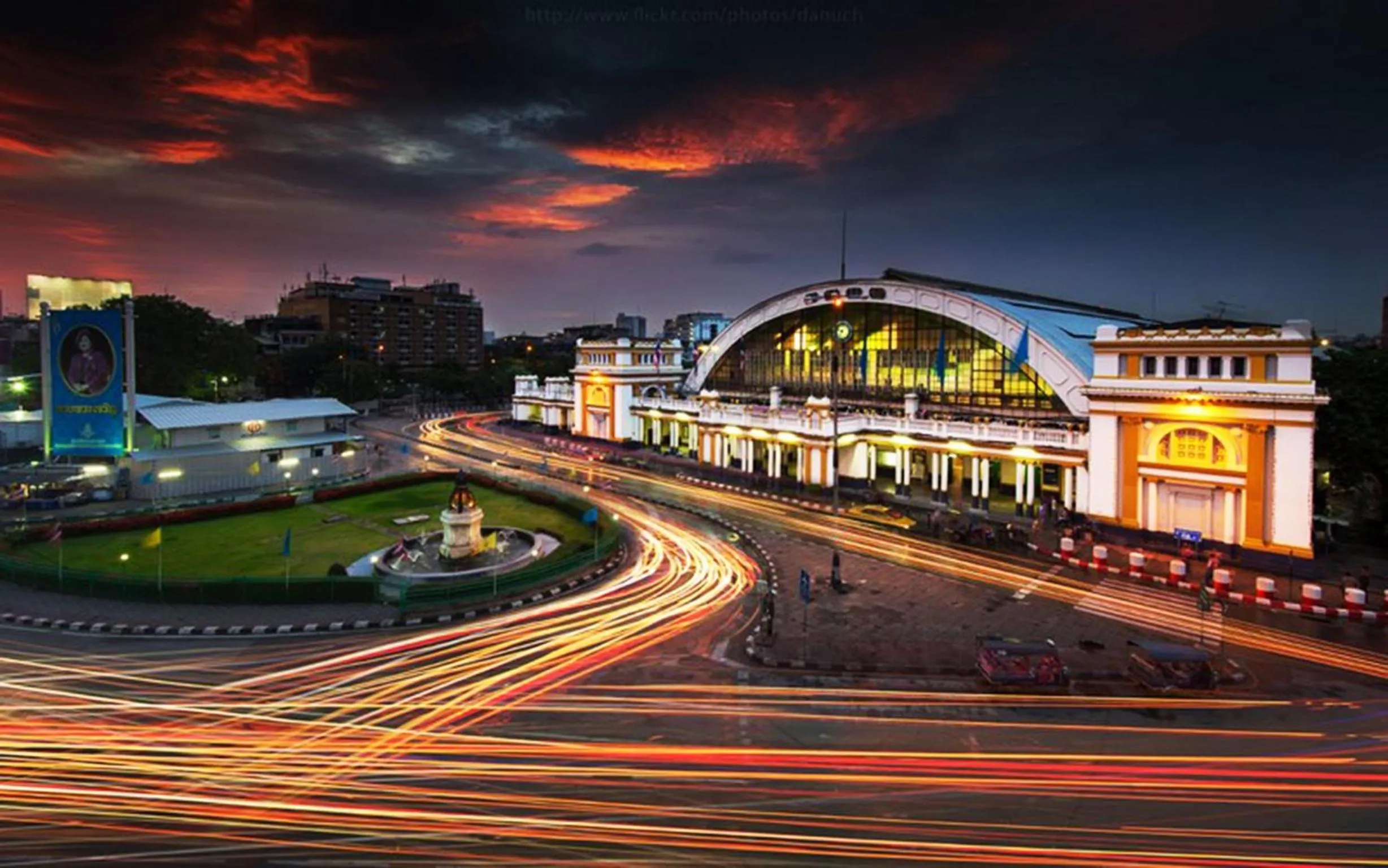 Property building in At Hua Lamphong Hotel