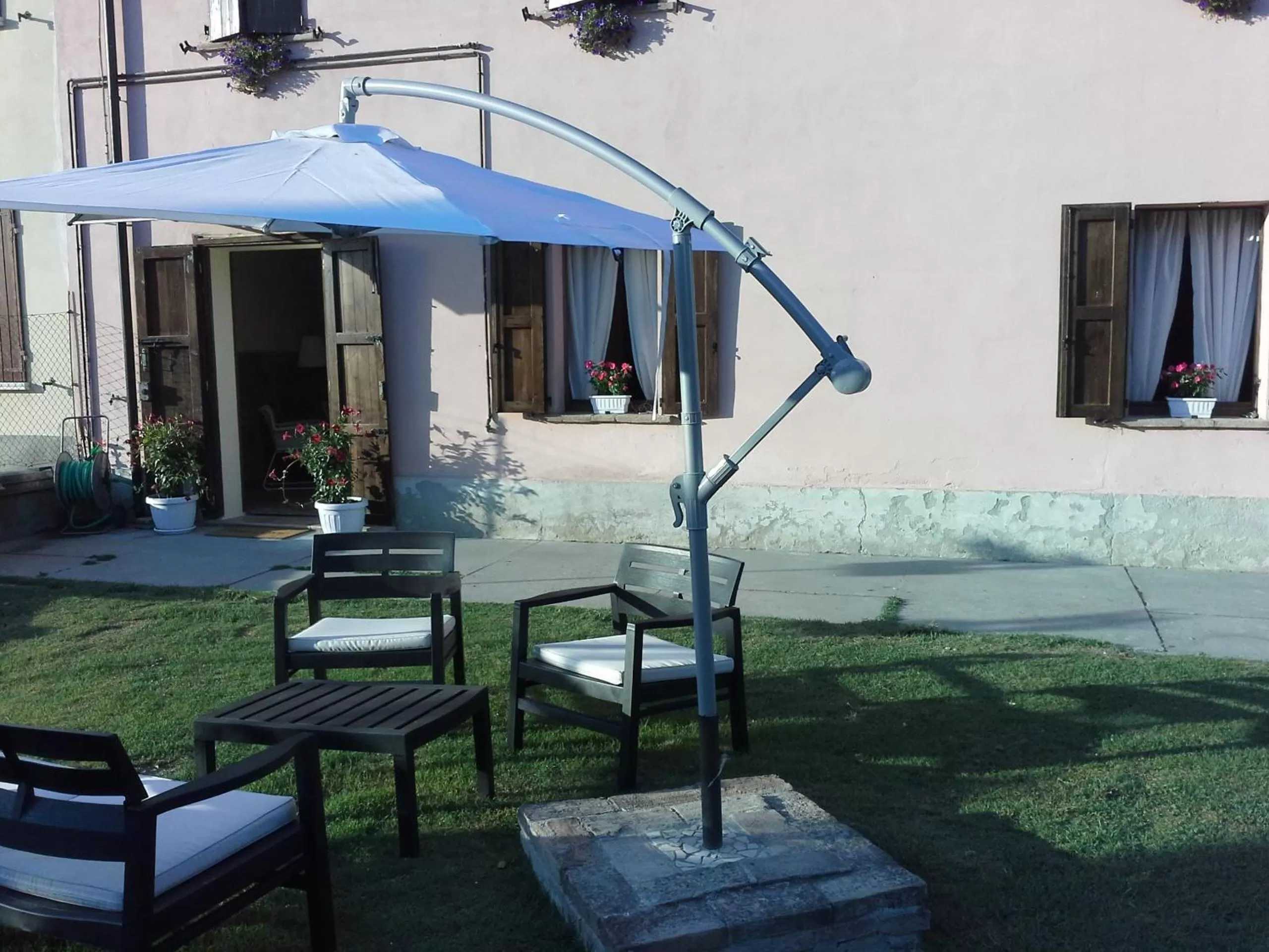 Garden view in B&B Happiness in the Country