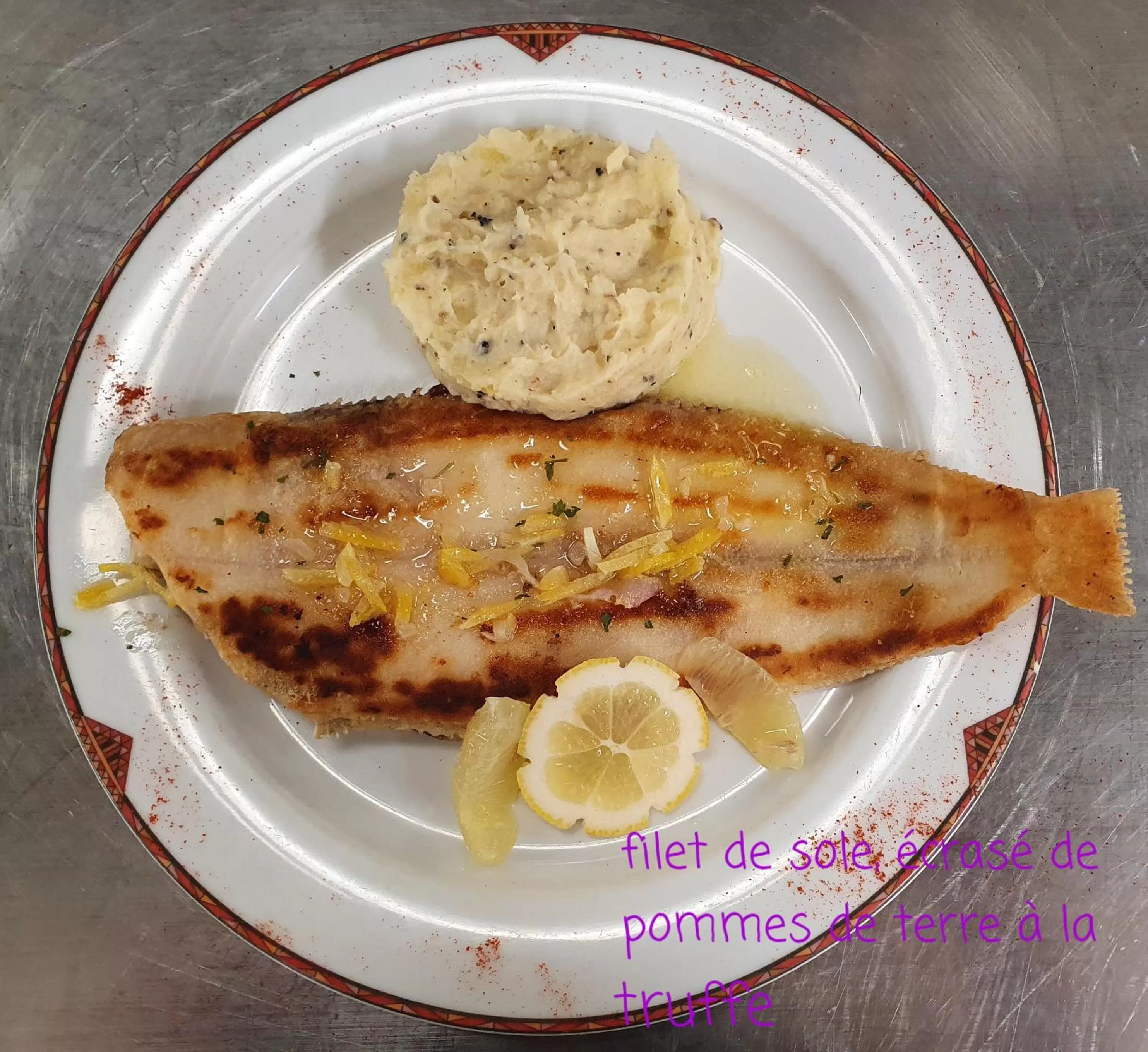 Hôtel Restaurant La Paix La Robe et le Palais