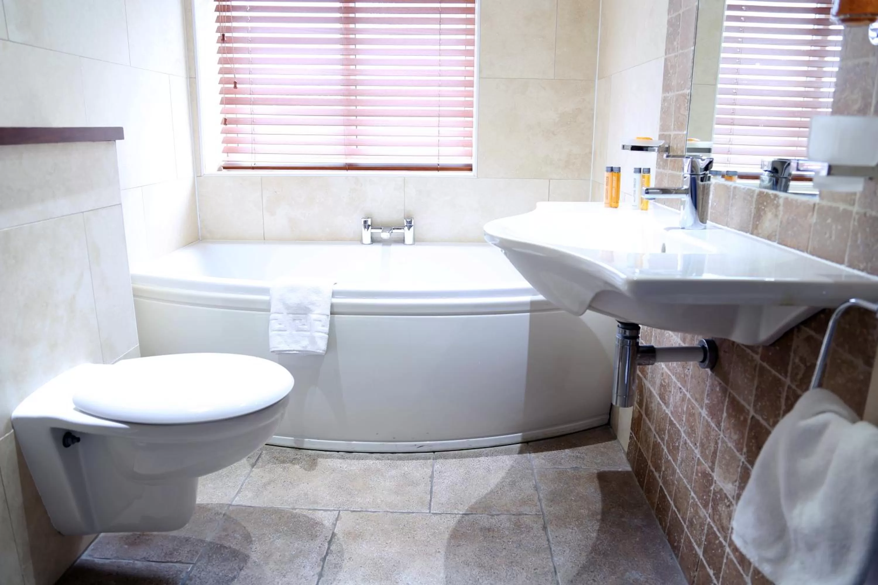 Bathroom in The Crown Hotel Bawtry-Doncaster