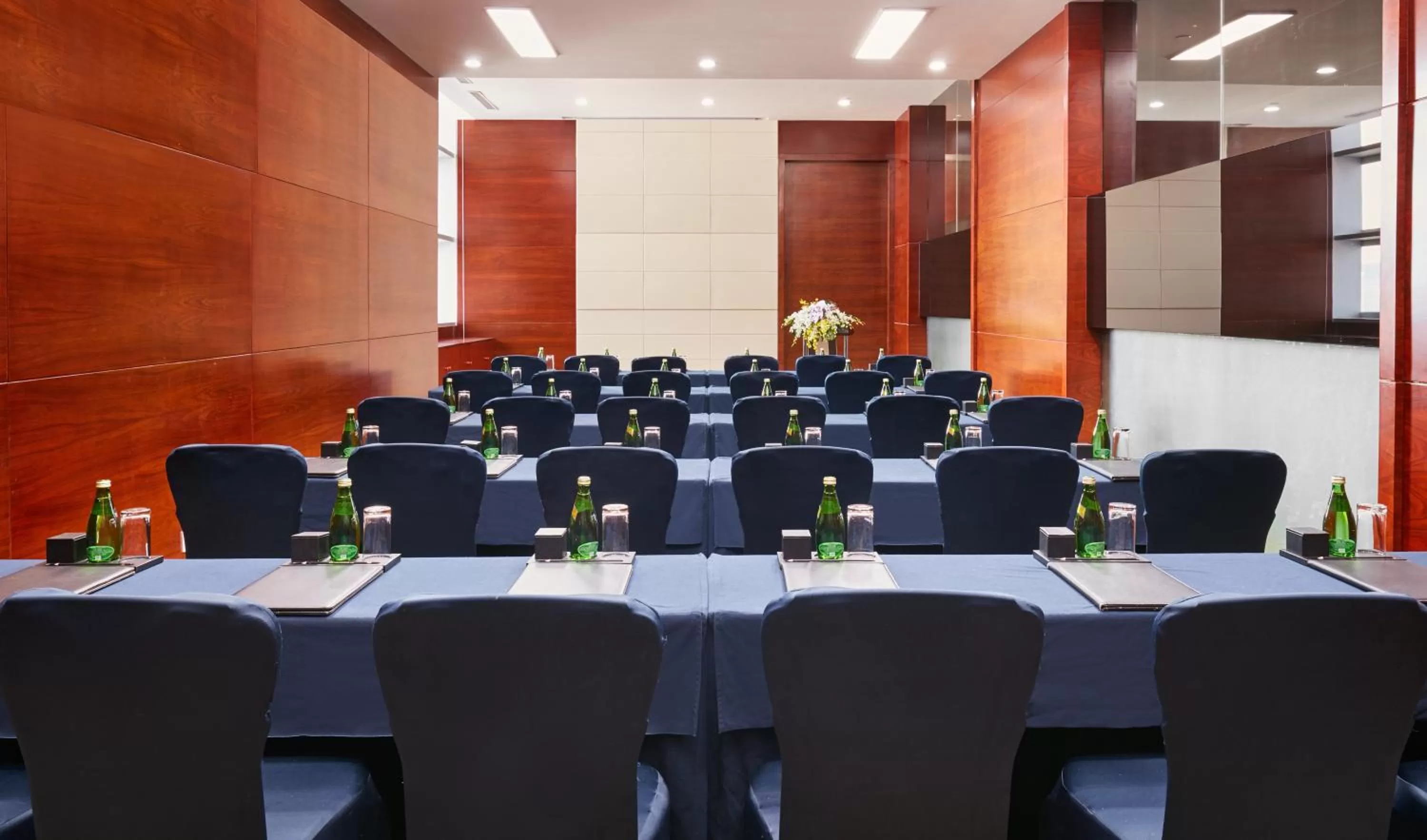 Meeting/conference room in InterContinental Nanjing by IHG